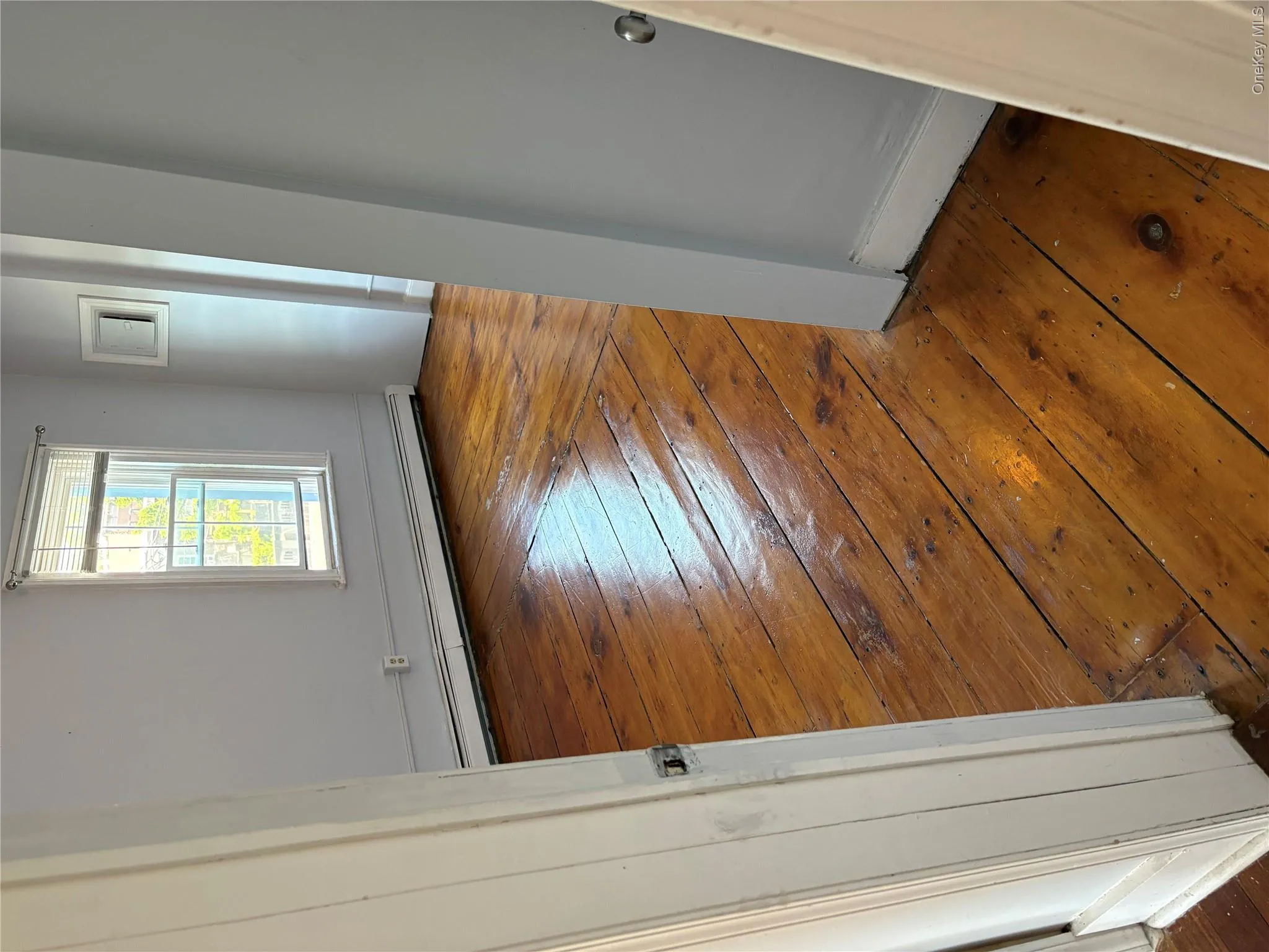 500 Main St, Beacon, NY, 3 Bedrooms Bedrooms, 5 Rooms Rooms,1 BathroomBathrooms,Residential Lease,For Rent,St,0,1009707 500 Main St, Beacon, NY, 3 Bedrooms Bedrooms, 5 Rooms Rooms,1 BathroomBathrooms,Residential Lease,For Rent,St,0,1009707