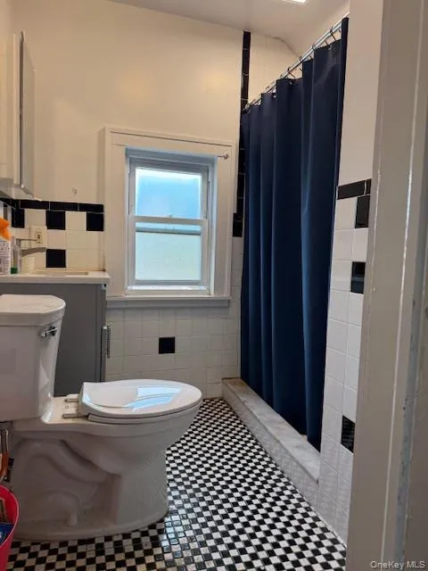 17 Hope Street, Hempstead, NY, 6 Bedrooms Bedrooms, 10 Rooms Rooms,2 BathroomsBathrooms,Residential,For Rent,Hope,0,1009709 17 Hope Street, Hempstead, NY, 6 Bedrooms Bedrooms, 10 Rooms Rooms,2 BathroomsBathrooms,Residential,For Rent,Hope,0,1009709