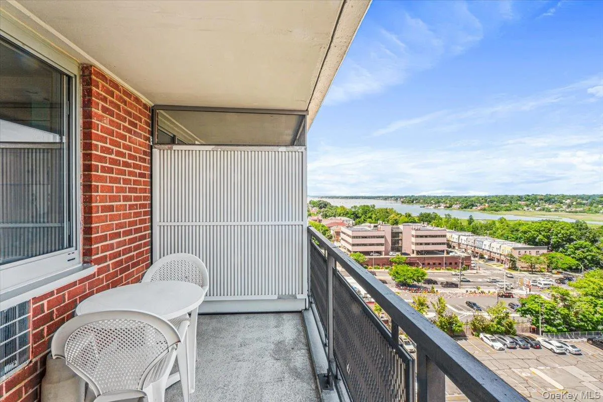 220-55 46th Avenue, New York, NY, 1 Bedroom Bedrooms, 4 Rooms Rooms,1 BathroomBathrooms,Residential,For Rent,46th,0,1009713 220-55 46th Avenue, New York, NY, 1 Bedroom Bedrooms, 4 Rooms Rooms,1 BathroomBathrooms,Residential,For Rent,46th,0,1009713