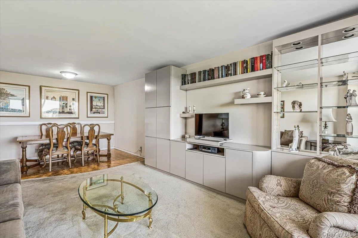 220-55 46th Avenue, New York, NY, 1 Bedroom Bedrooms, 4 Rooms Rooms,1 BathroomBathrooms,Residential,For Rent,46th,0,1009713 220-55 46th Avenue, New York, NY, 1 Bedroom Bedrooms, 4 Rooms Rooms,1 BathroomBathrooms,Residential,For Rent,46th,0,1009713