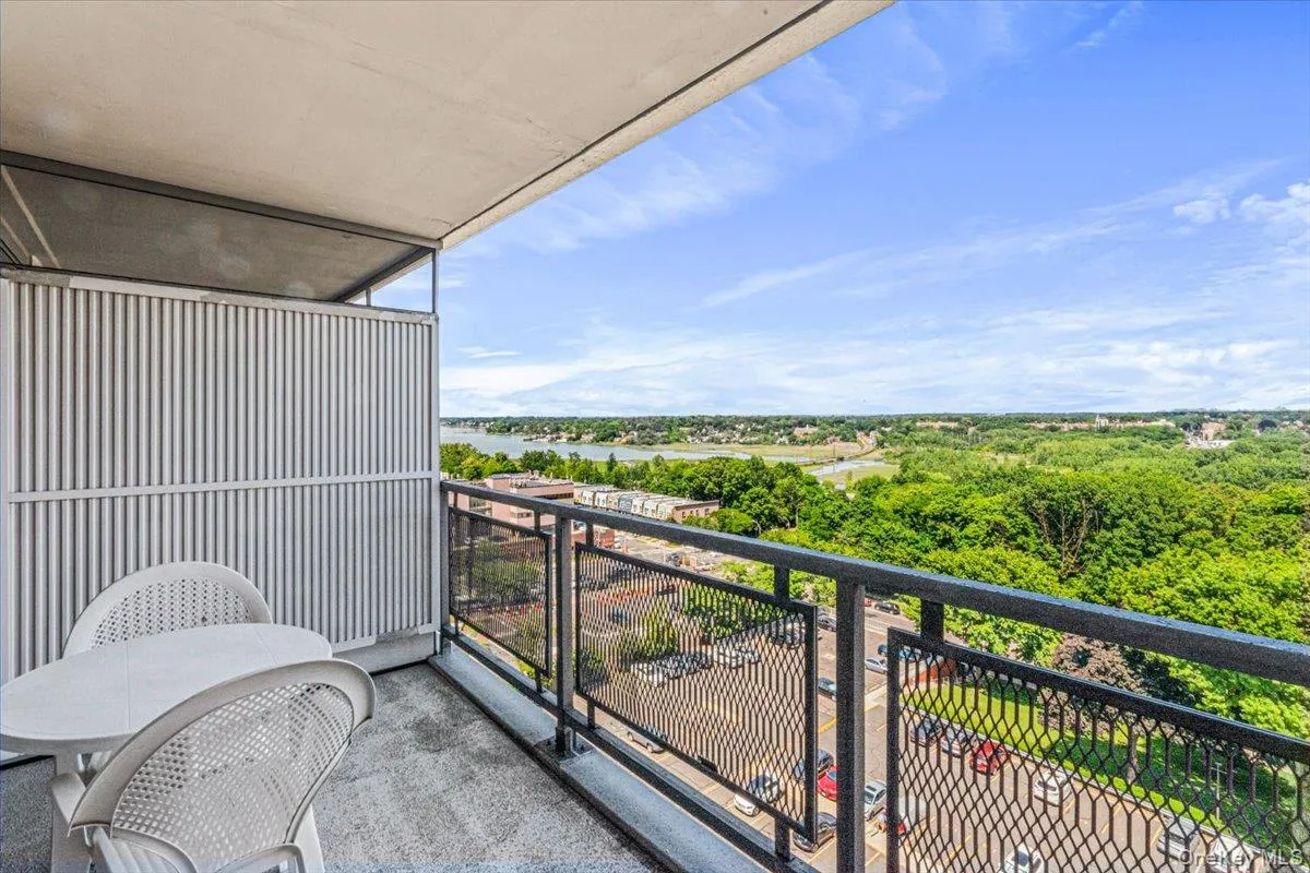 220-55 46th Avenue, New York, NY, 1 Bedroom Bedrooms, 4 Rooms Rooms,1 BathroomBathrooms,Residential,For Rent,46th,0,1009713 220-55 46th Avenue, New York, NY, 1 Bedroom Bedrooms, 4 Rooms Rooms,1 BathroomBathrooms,Residential,For Rent,46th,0,1009713