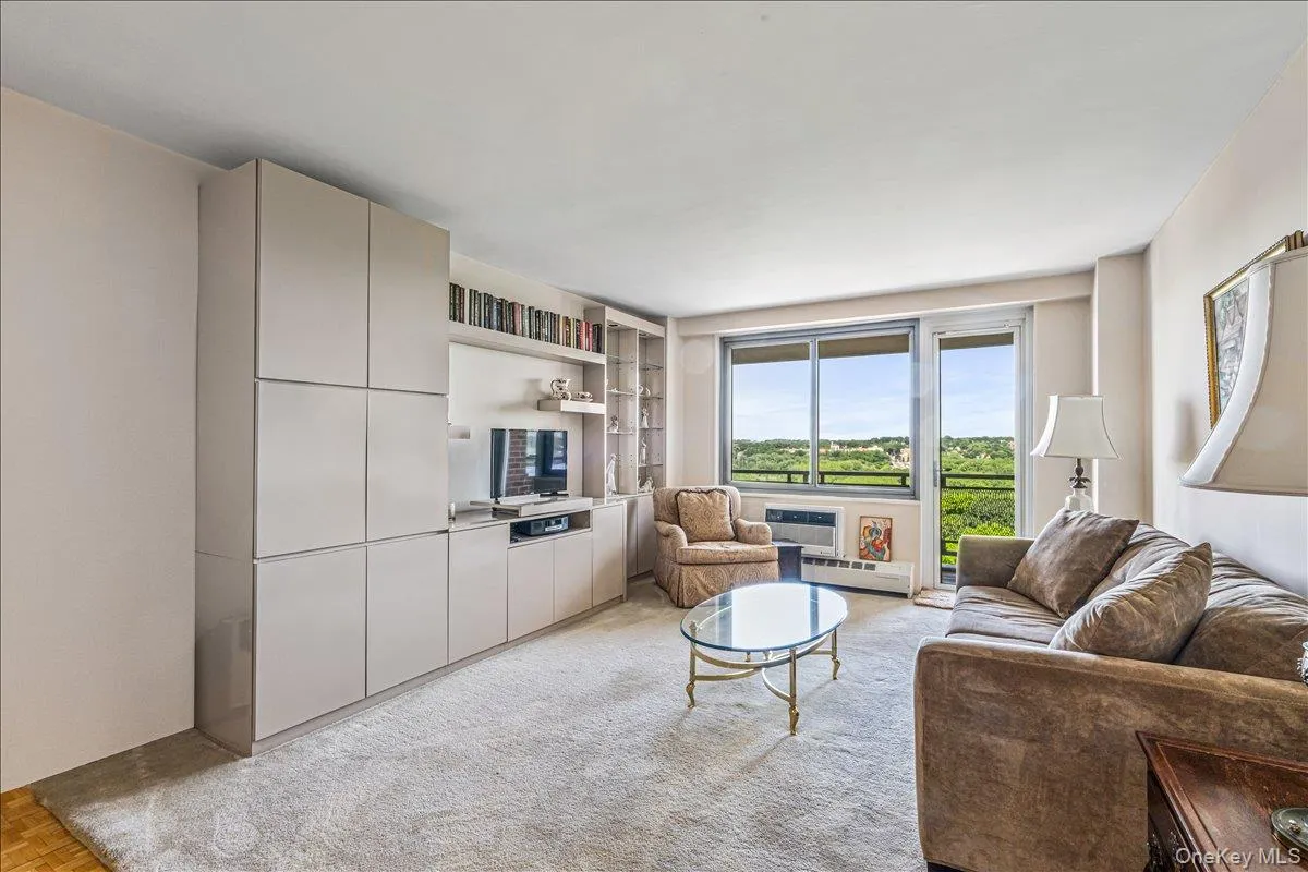 220-55 46th Avenue, New York, NY, 1 Bedroom Bedrooms, 4 Rooms Rooms,1 BathroomBathrooms,Residential,For Rent,46th,0,1009713 220-55 46th Avenue, New York, NY, 1 Bedroom Bedrooms, 4 Rooms Rooms,1 BathroomBathrooms,Residential,For Rent,46th,0,1009713