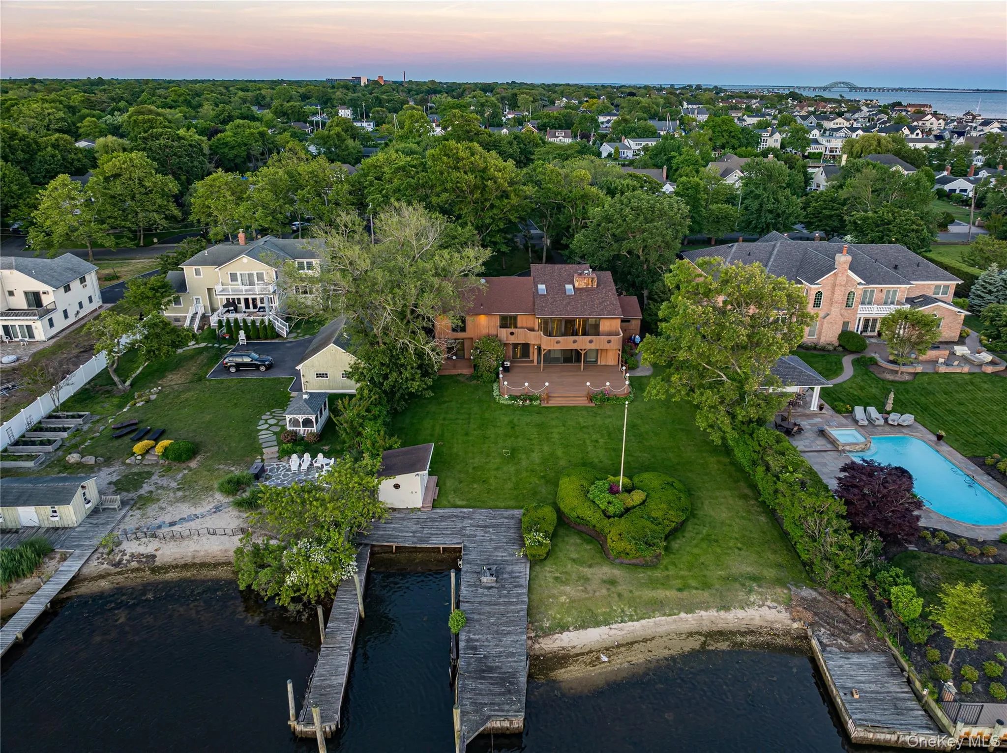 164 Islip Road, Islip, NY, 4 Bedrooms Bedrooms, 8 Rooms Rooms,3 BathroomsBathrooms,Residential,For Rent,Islip,0,1009715 164 Islip Road, Islip, NY, 4 Bedrooms Bedrooms, 8 Rooms Rooms,3 BathroomsBathrooms,Residential,For Rent,Islip,0,1009715