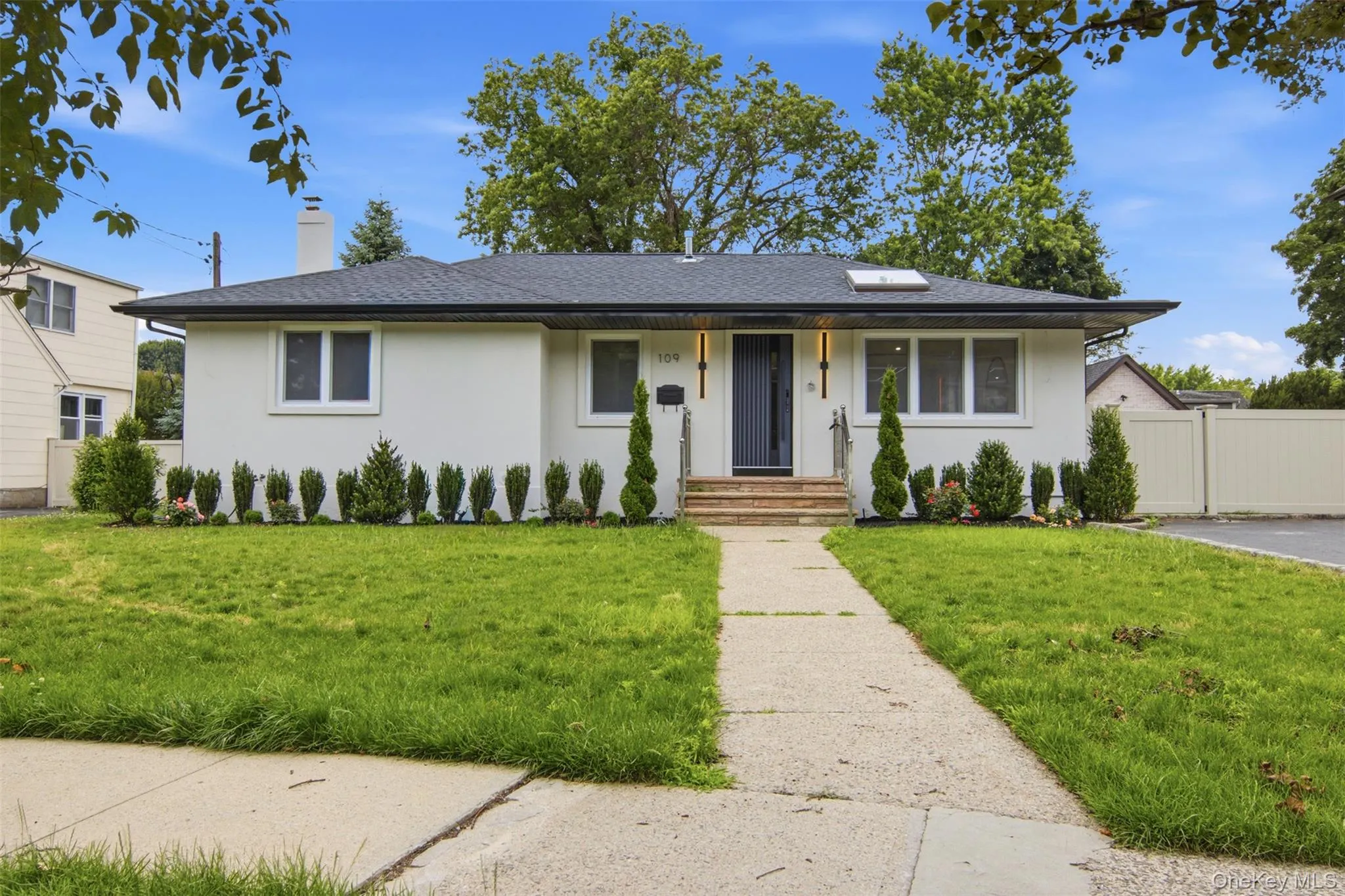 109 Nassau Drive, North Hempstead, NY, 3 Bedrooms Bedrooms, 6 Rooms Rooms,2 BathroomsBathrooms,Residential,For Rent,Nassau,0,1009717 109 Nassau Drive, North Hempstead, NY, 3 Bedrooms Bedrooms, 6 Rooms Rooms,2 BathroomsBathrooms,Residential,For Rent,Nassau,0,1009717