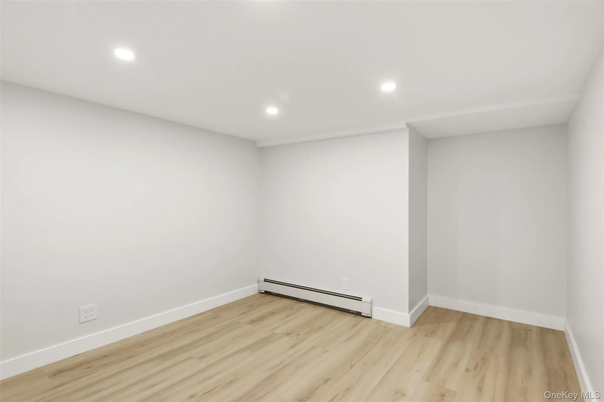 109 Nassau Drive, North Hempstead, NY, 3 Bedrooms Bedrooms, 6 Rooms Rooms,2 BathroomsBathrooms,Residential,For Rent,Nassau,0,1009717 109 Nassau Drive, North Hempstead, NY, 3 Bedrooms Bedrooms, 6 Rooms Rooms,2 BathroomsBathrooms,Residential,For Rent,Nassau,0,1009717