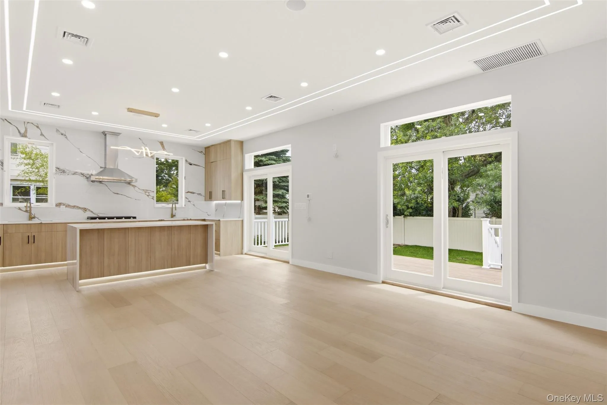 109 Nassau Drive, North Hempstead, NY, 3 Bedrooms Bedrooms, 6 Rooms Rooms,2 BathroomsBathrooms,Residential,For Rent,Nassau,0,1009717 109 Nassau Drive, North Hempstead, NY, 3 Bedrooms Bedrooms, 6 Rooms Rooms,2 BathroomsBathrooms,Residential,For Rent,Nassau,0,1009717