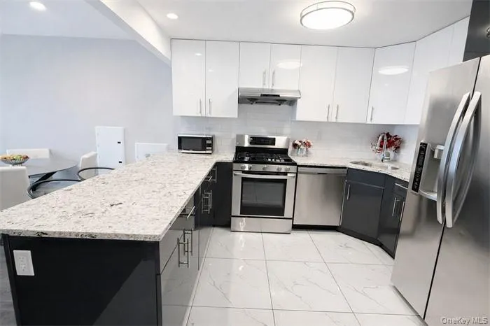 4515 82nd Street, New York, NY, 2 Bedrooms Bedrooms, 5 Rooms Rooms,Residential Lease,For Rent,82nd,0,1009719 4515 82nd Street, New York, NY, 2 Bedrooms Bedrooms, 5 Rooms Rooms,Residential Lease,For Rent,82nd,0,1009719