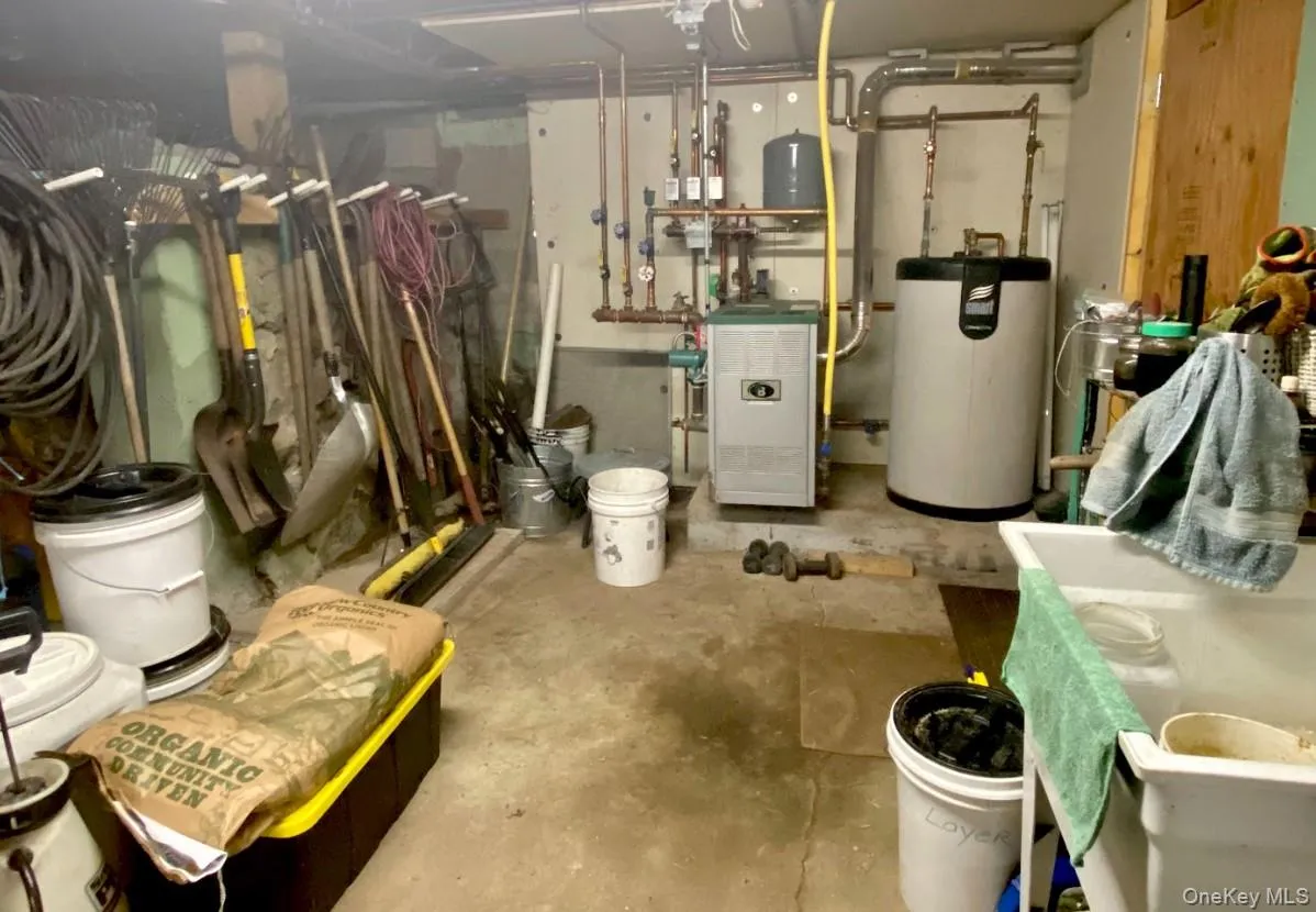 434 Joys Lane, Hurley, NY, 4 Bedrooms Bedrooms, 8 Rooms Rooms,2 BathroomsBathrooms,Residential,For Rent,Joys,0,1009729 434 Joys Lane, Hurley, NY, 4 Bedrooms Bedrooms, 8 Rooms Rooms,2 BathroomsBathrooms,Residential,For Rent,Joys,0,1009729