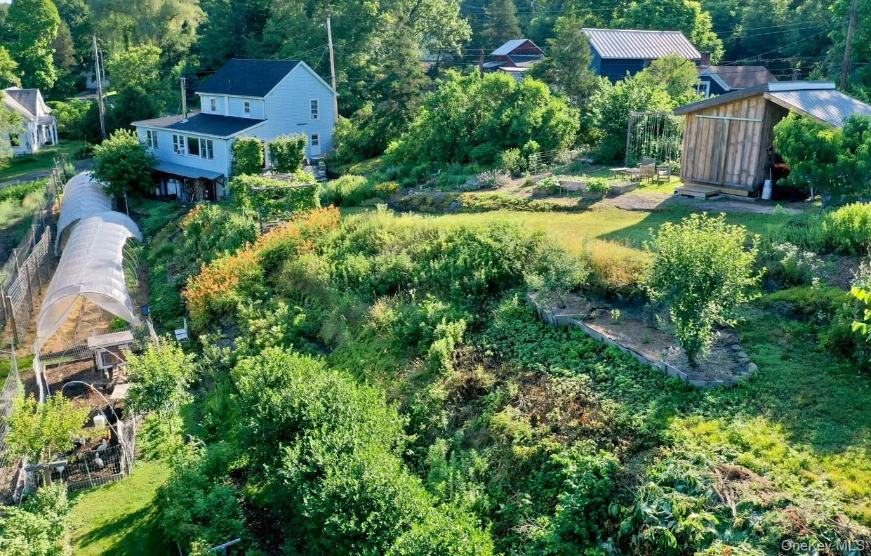 434 Joys Lane, Hurley, NY, 4 Bedrooms Bedrooms, 8 Rooms Rooms,2 BathroomsBathrooms,Residential,For Rent,Joys,0,1009729 434 Joys Lane, Hurley, NY, 4 Bedrooms Bedrooms, 8 Rooms Rooms,2 BathroomsBathrooms,Residential,For Rent,Joys,0,1009729