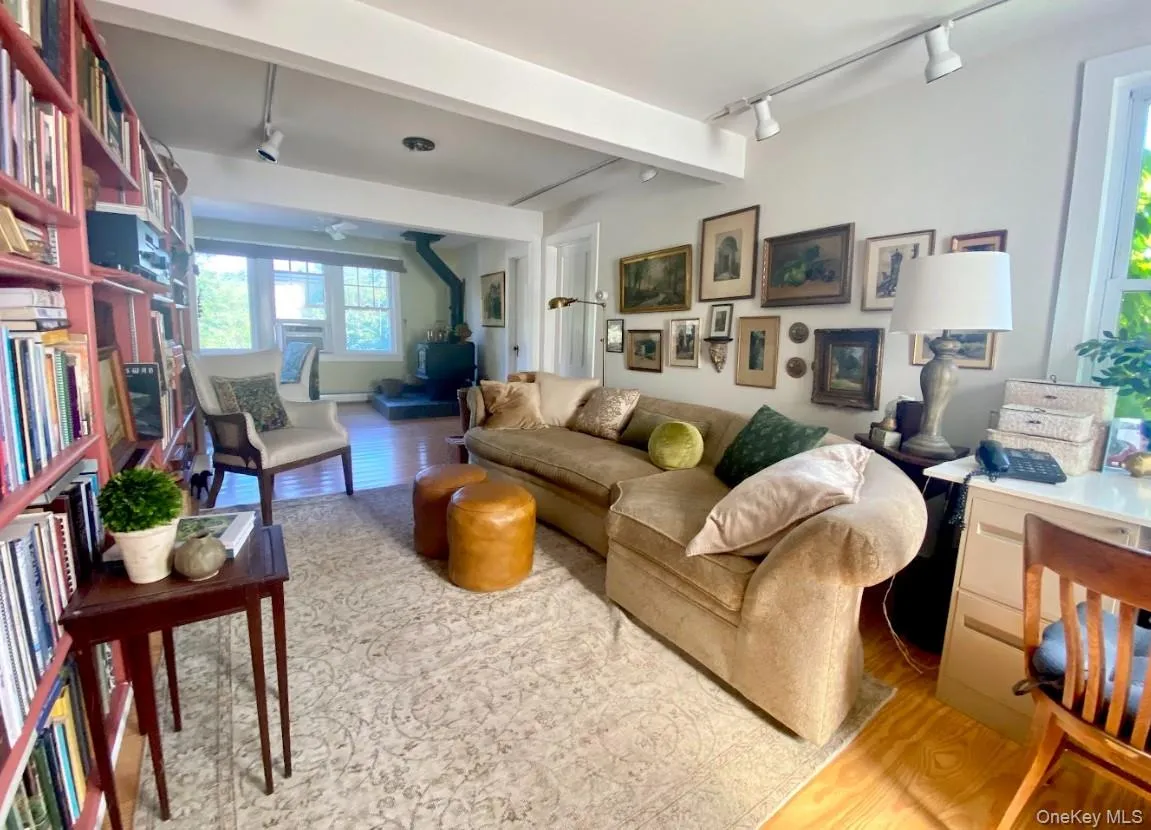 434 Joys Lane, Hurley, NY, 4 Bedrooms Bedrooms, 8 Rooms Rooms,2 BathroomsBathrooms,Residential,For Rent,Joys,0,1009729 434 Joys Lane, Hurley, NY, 4 Bedrooms Bedrooms, 8 Rooms Rooms,2 BathroomsBathrooms,Residential,For Rent,Joys,0,1009729
