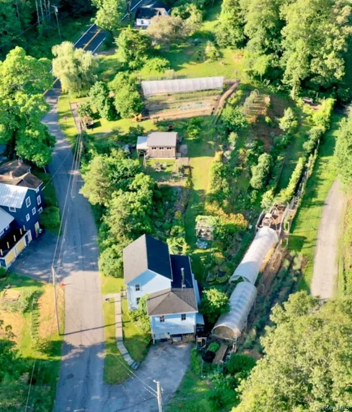 434 Joys Lane, Hurley, NY, 4 Bedrooms Bedrooms, 8 Rooms Rooms,2 BathroomsBathrooms,Residential,For Rent,Joys,0,1009729 434 Joys Lane, Hurley, NY, 4 Bedrooms Bedrooms, 8 Rooms Rooms,2 BathroomsBathrooms,Residential,For Rent,Joys,0,1009729