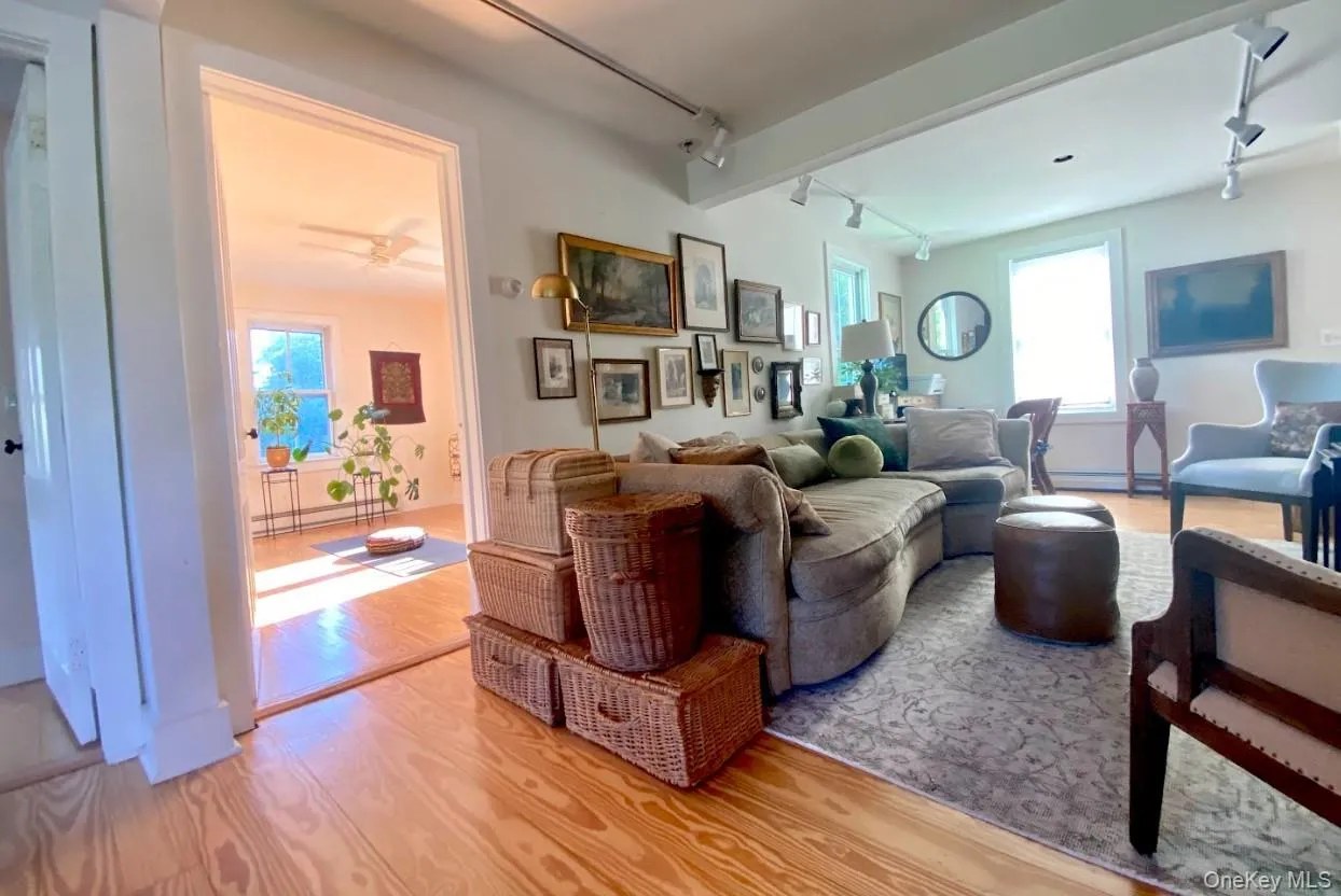 434 Joys Lane, Hurley, NY, 4 Bedrooms Bedrooms, 8 Rooms Rooms,2 BathroomsBathrooms,Residential,For Rent,Joys,0,1009729 434 Joys Lane, Hurley, NY, 4 Bedrooms Bedrooms, 8 Rooms Rooms,2 BathroomsBathrooms,Residential,For Rent,Joys,0,1009729