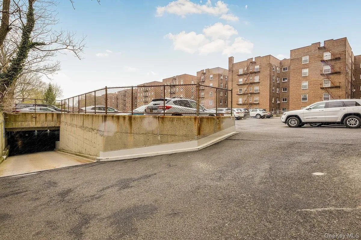 118-17 Union Turnpike, New York, NY, 3 Rooms Rooms,1 BathroomBathrooms,Residential Lease,For Rent,Union,0,1009730 118-17 Union Turnpike, New York, NY, 3 Rooms Rooms,1 BathroomBathrooms,Residential Lease,For Rent,Union,0,1009730