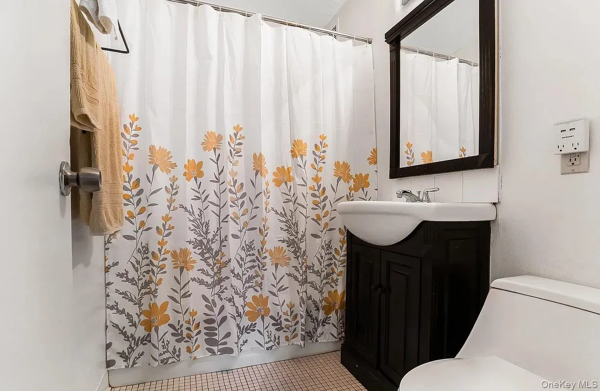 118-17 Union Turnpike, New York, NY, 3 Rooms Rooms,1 BathroomBathrooms,Residential Lease,For Rent,Union,0,1009730 118-17 Union Turnpike, New York, NY, 3 Rooms Rooms,1 BathroomBathrooms,Residential Lease,For Rent,Union,0,1009730