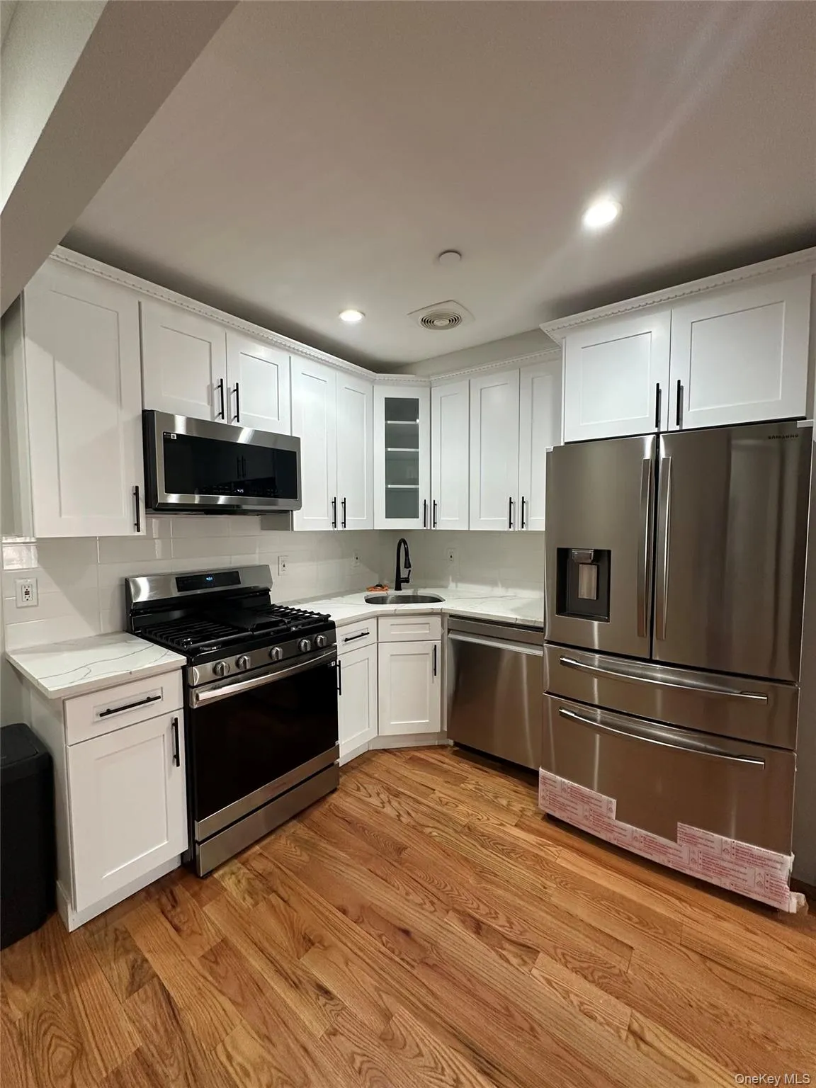238 Wyona Street, New York, NY, 3 Bedrooms Bedrooms, 5 Rooms Rooms,2 BathroomsBathrooms,Residential Lease,For Rent,Wyona Street,0,1009733 238 Wyona Street, New York, NY, 3 Bedrooms Bedrooms, 5 Rooms Rooms,2 BathroomsBathrooms,Residential Lease,For Rent,Wyona Street,0,1009733