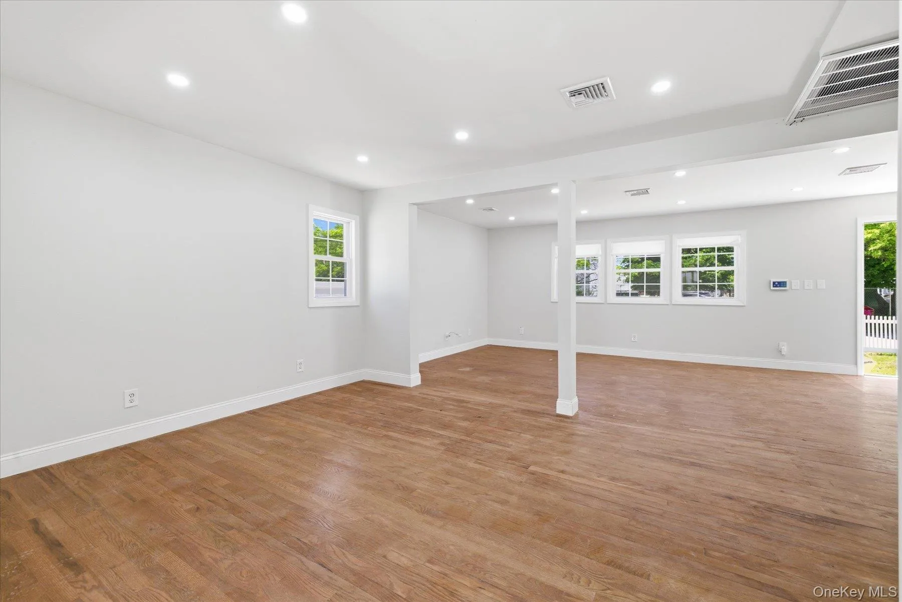 27 New Avenue, Babylon, NY, 4 Bedrooms Bedrooms, 8 Rooms Rooms,2 BathroomsBathrooms,Residential,For Rent,New,0,1009735 27 New Avenue, Babylon, NY, 4 Bedrooms Bedrooms, 8 Rooms Rooms,2 BathroomsBathrooms,Residential,For Rent,New,0,1009735