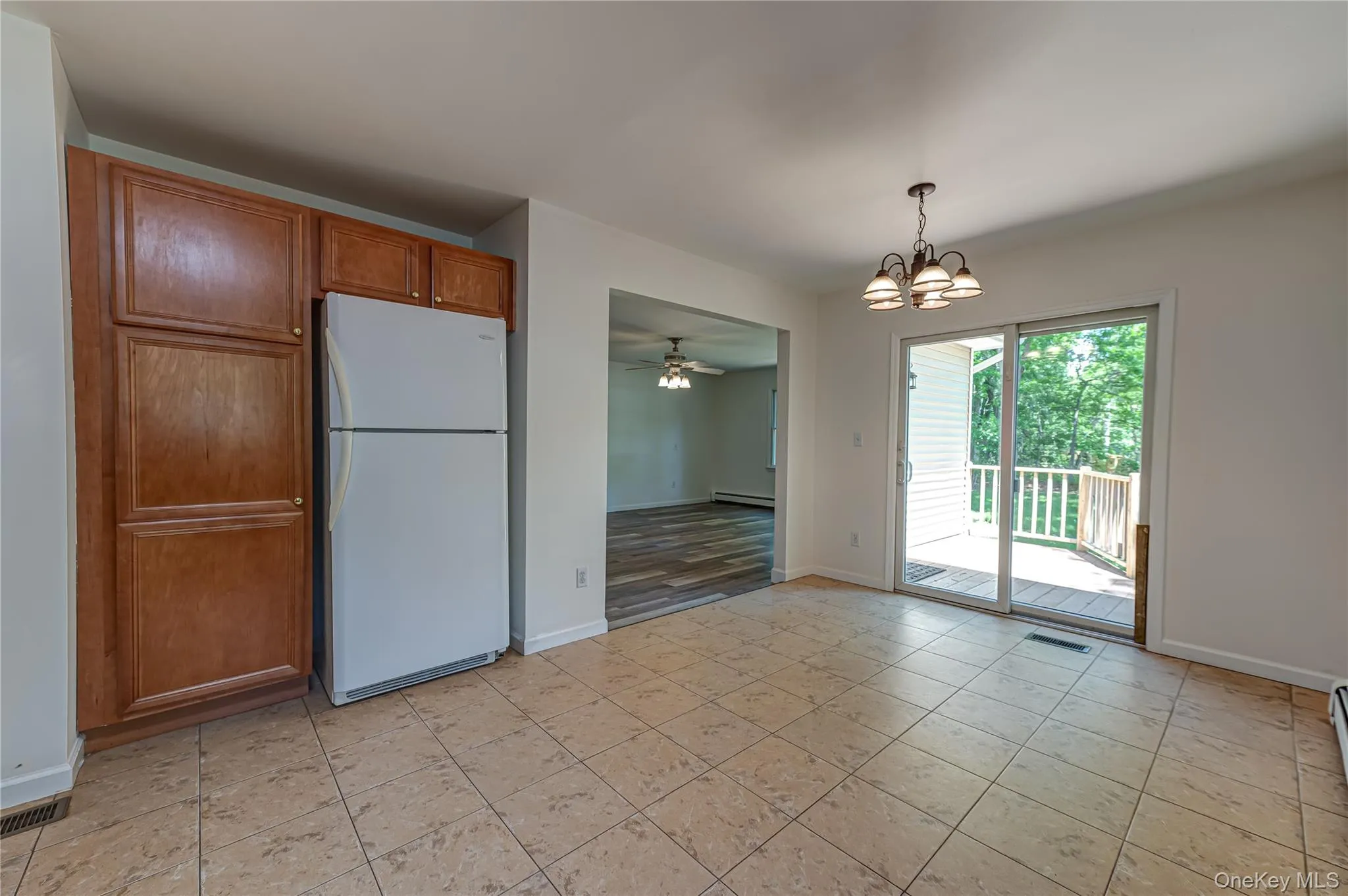 25 Camelot Drive, Brookhaven, NY, 5 Bedrooms Bedrooms, 11 Rooms Rooms,4 BathroomsBathrooms,Residential,For Rent,Camelot,0,1009738 25 Camelot Drive, Brookhaven, NY, 5 Bedrooms Bedrooms, 11 Rooms Rooms,4 BathroomsBathrooms,Residential,For Rent,Camelot,0,1009738