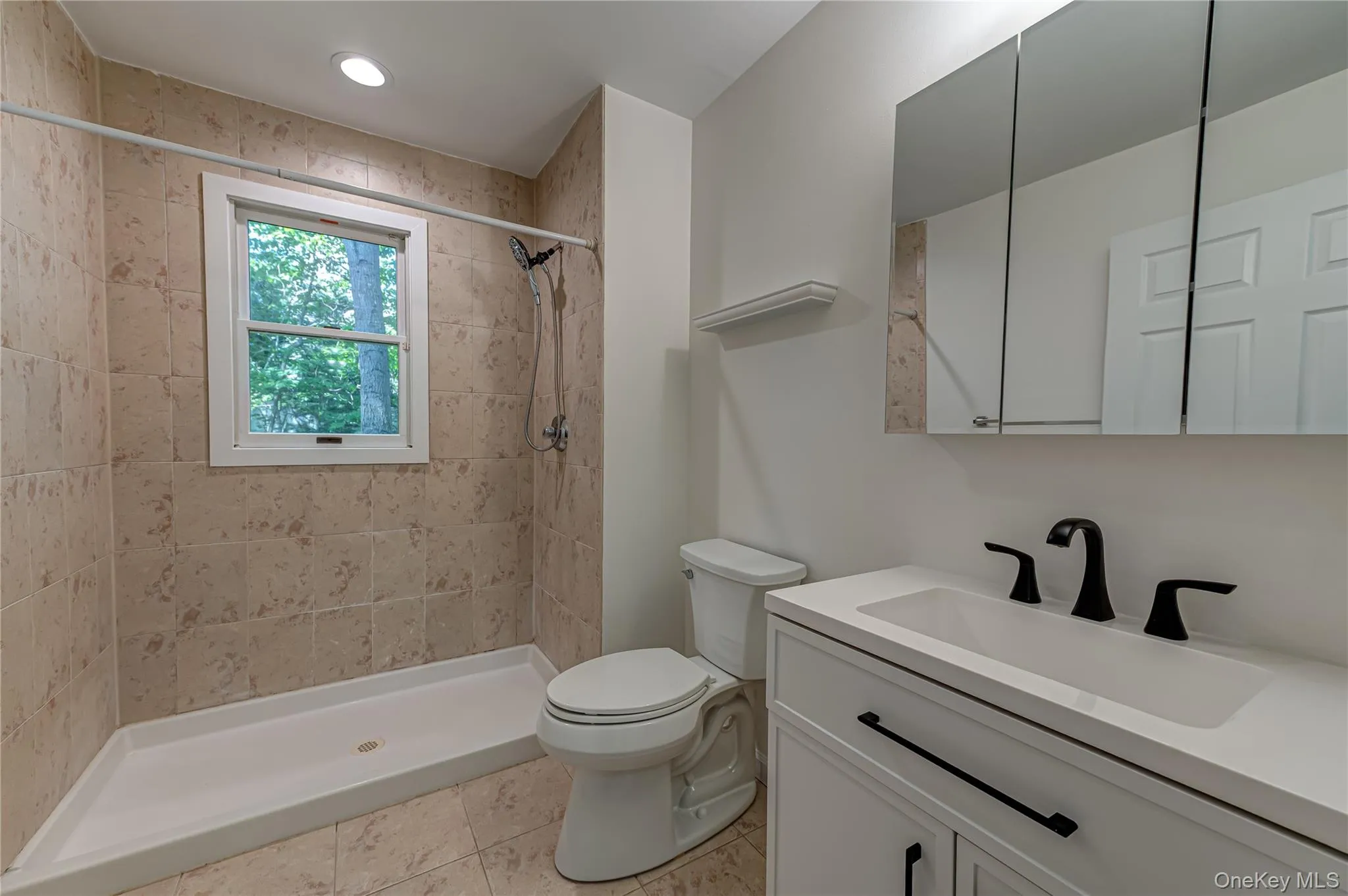 25 Camelot Drive, Brookhaven, NY, 5 Bedrooms Bedrooms, 11 Rooms Rooms,4 BathroomsBathrooms,Residential,For Rent,Camelot,0,1009738 25 Camelot Drive, Brookhaven, NY, 5 Bedrooms Bedrooms, 11 Rooms Rooms,4 BathroomsBathrooms,Residential,For Rent,Camelot,0,1009738