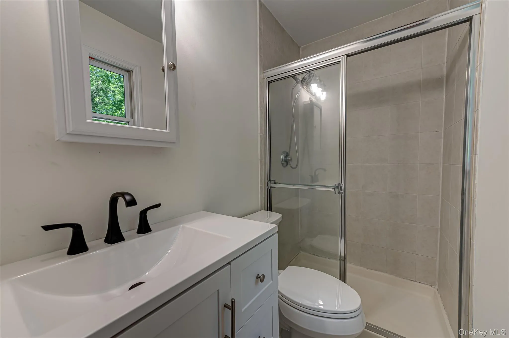 25 Camelot Drive, Brookhaven, NY, 5 Bedrooms Bedrooms, 11 Rooms Rooms,4 BathroomsBathrooms,Residential,For Rent,Camelot,0,1009738 25 Camelot Drive, Brookhaven, NY, 5 Bedrooms Bedrooms, 11 Rooms Rooms,4 BathroomsBathrooms,Residential,For Rent,Camelot,0,1009738