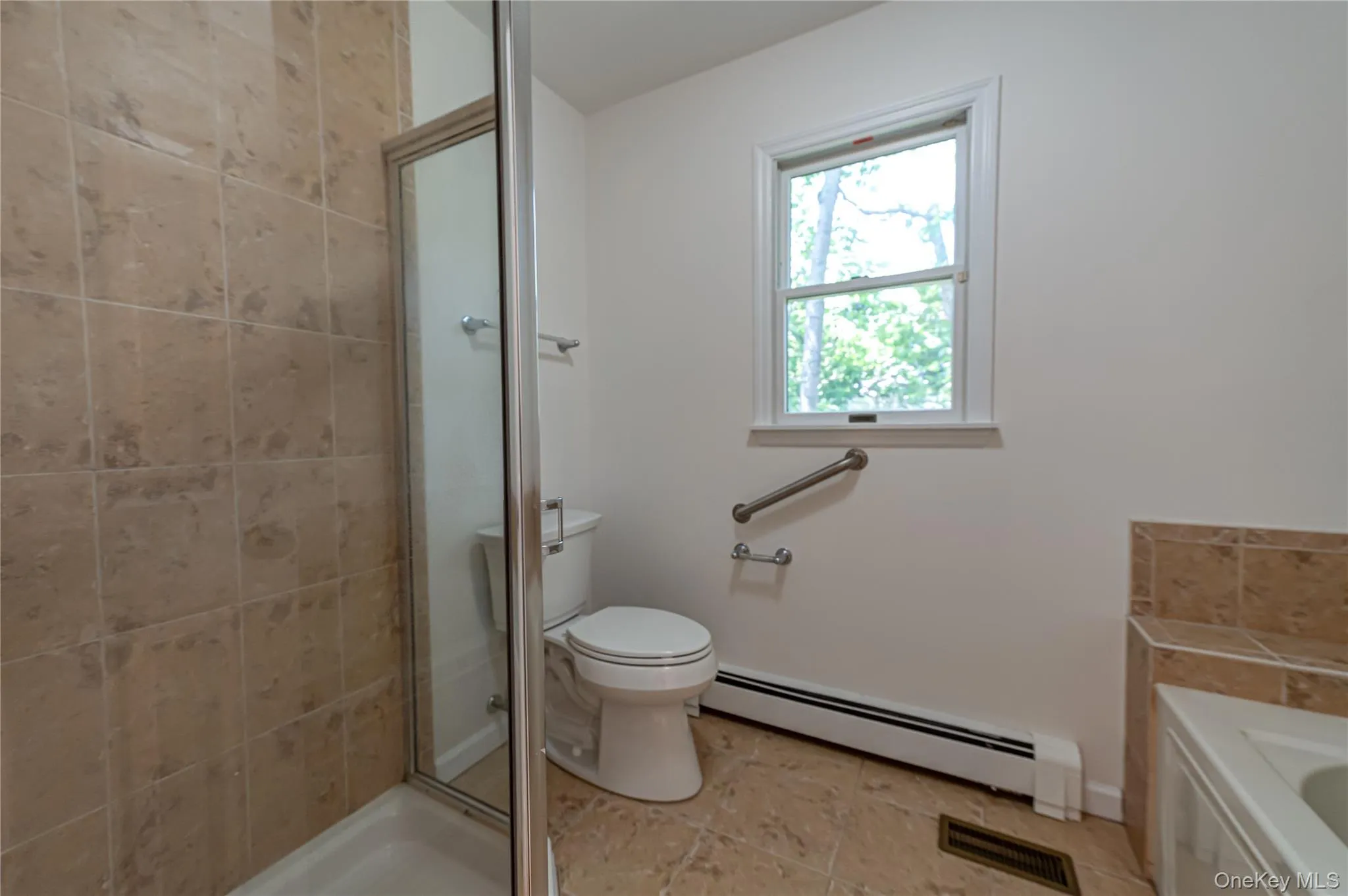 25 Camelot Drive, Brookhaven, NY, 5 Bedrooms Bedrooms, 11 Rooms Rooms,4 BathroomsBathrooms,Residential,For Rent,Camelot,0,1009738 25 Camelot Drive, Brookhaven, NY, 5 Bedrooms Bedrooms, 11 Rooms Rooms,4 BathroomsBathrooms,Residential,For Rent,Camelot,0,1009738