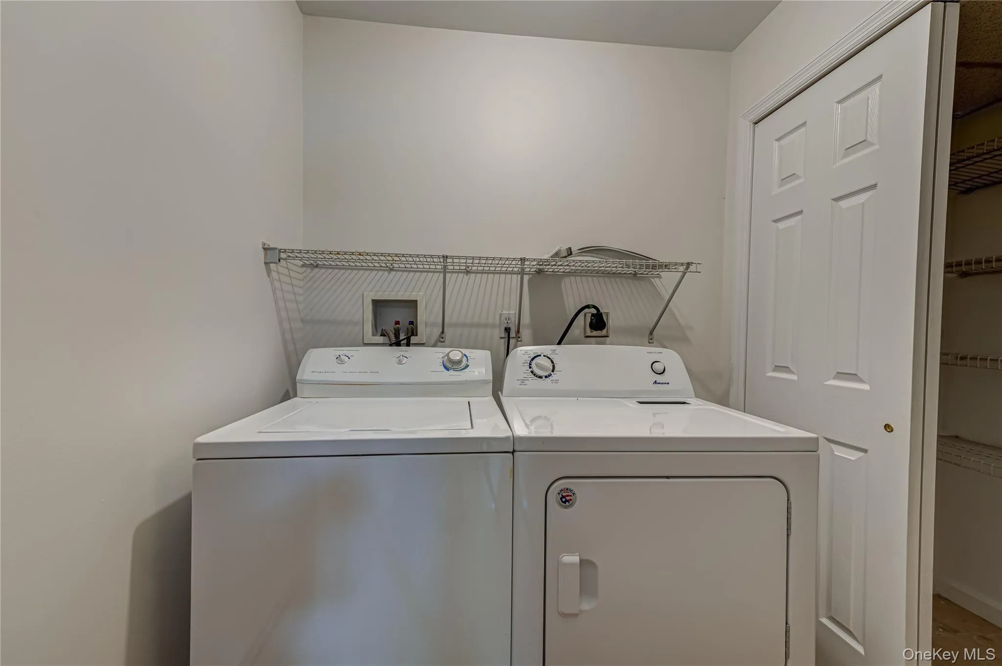 25 Camelot Drive, Brookhaven, NY, 5 Bedrooms Bedrooms, 11 Rooms Rooms,4 BathroomsBathrooms,Residential,For Rent,Camelot,0,1009738 25 Camelot Drive, Brookhaven, NY, 5 Bedrooms Bedrooms, 11 Rooms Rooms,4 BathroomsBathrooms,Residential,For Rent,Camelot,0,1009738
