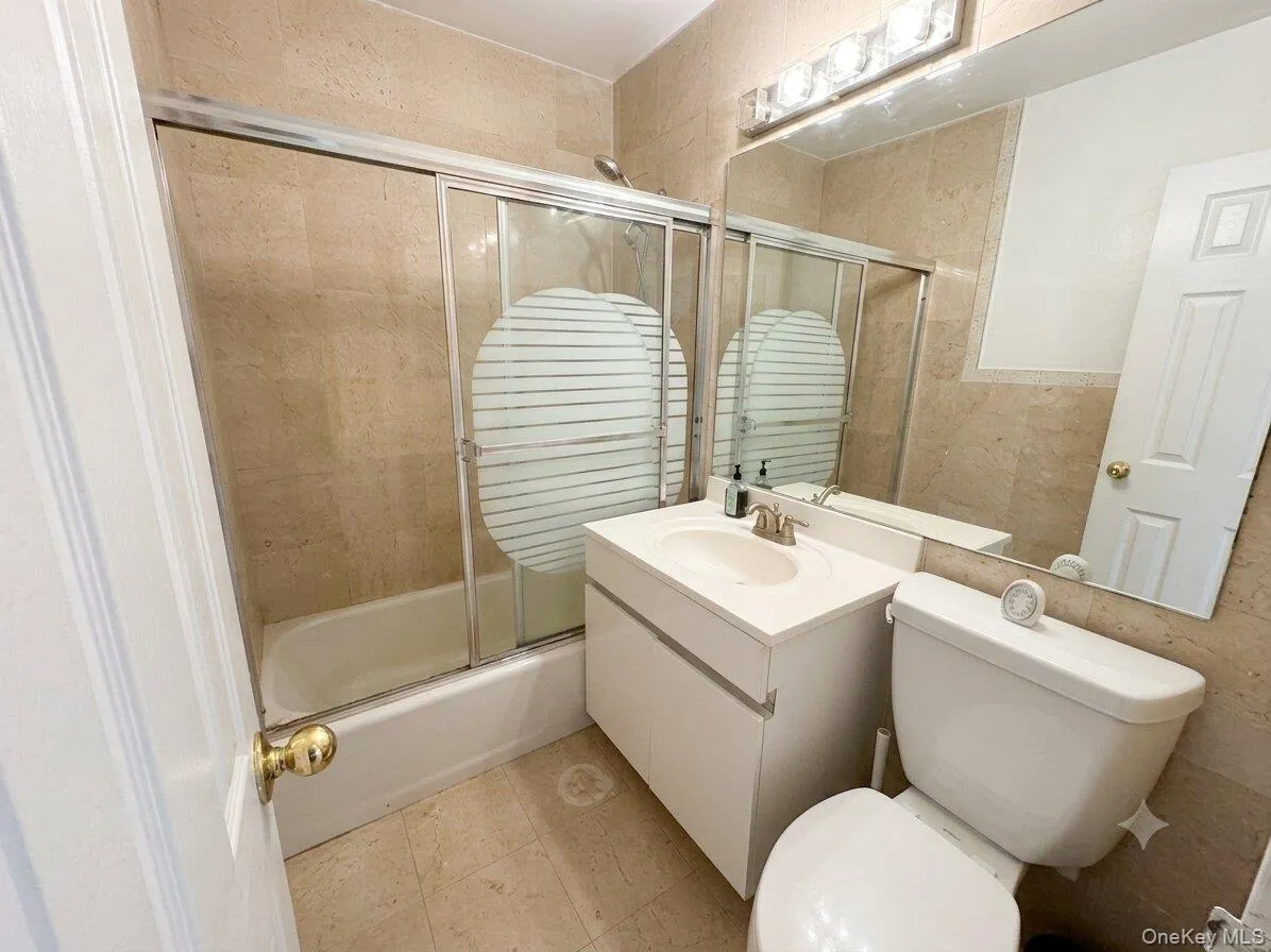 118 18 Union Tpke, New York, NY, 2 Bedrooms Bedrooms, 4 Rooms Rooms,1 BathroomBathrooms,Residential,For Rent,Union Tpke,0,1009741 118 18 Union Tpke, New York, NY, 2 Bedrooms Bedrooms, 4 Rooms Rooms,1 BathroomBathrooms,Residential,For Rent,Union Tpke,0,1009741