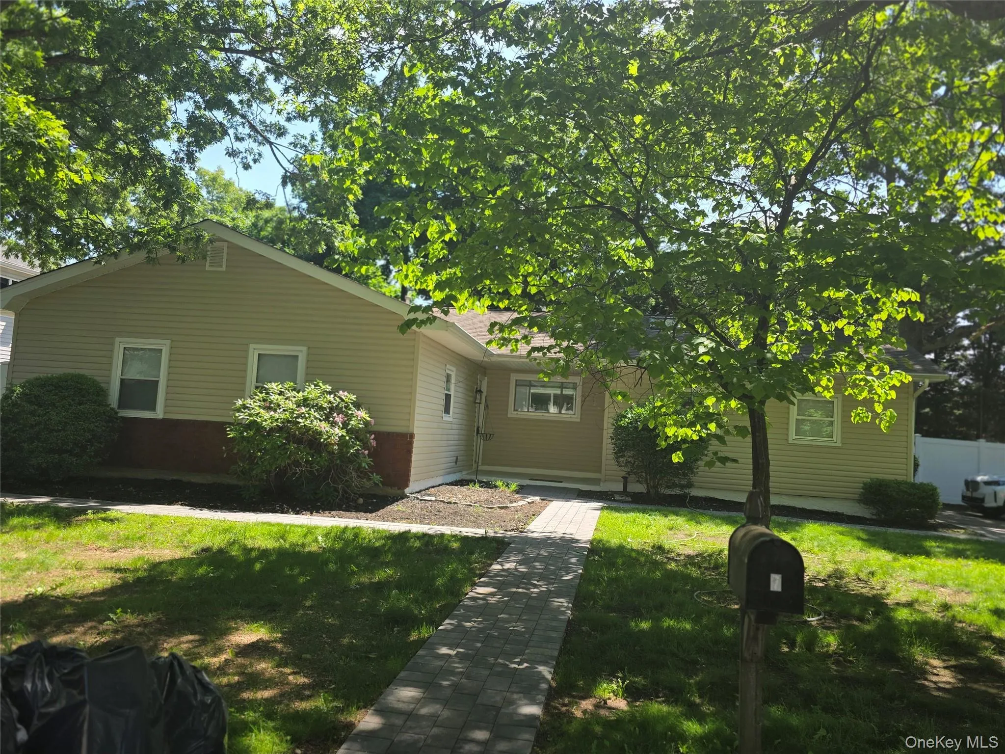 7 Roosevelt Avenue, Huntington, NY, 4 Bedrooms Bedrooms, 7 Rooms Rooms,3 BathroomsBathrooms,Residential,For Rent,Roosevelt,0,1009751 7 Roosevelt Avenue, Huntington, NY, 4 Bedrooms Bedrooms, 7 Rooms Rooms,3 BathroomsBathrooms,Residential,For Rent,Roosevelt,0,1009751