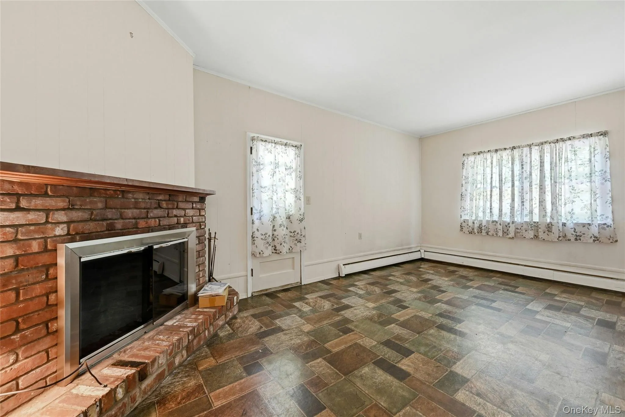 34 Bolan Drive, Huntington, NY, 3 Bedrooms Bedrooms, 7 Rooms Rooms,2 BathroomsBathrooms,Residential,For Rent,Bolan,0,1009756 34 Bolan Drive, Huntington, NY, 3 Bedrooms Bedrooms, 7 Rooms Rooms,2 BathroomsBathrooms,Residential,For Rent,Bolan,0,1009756