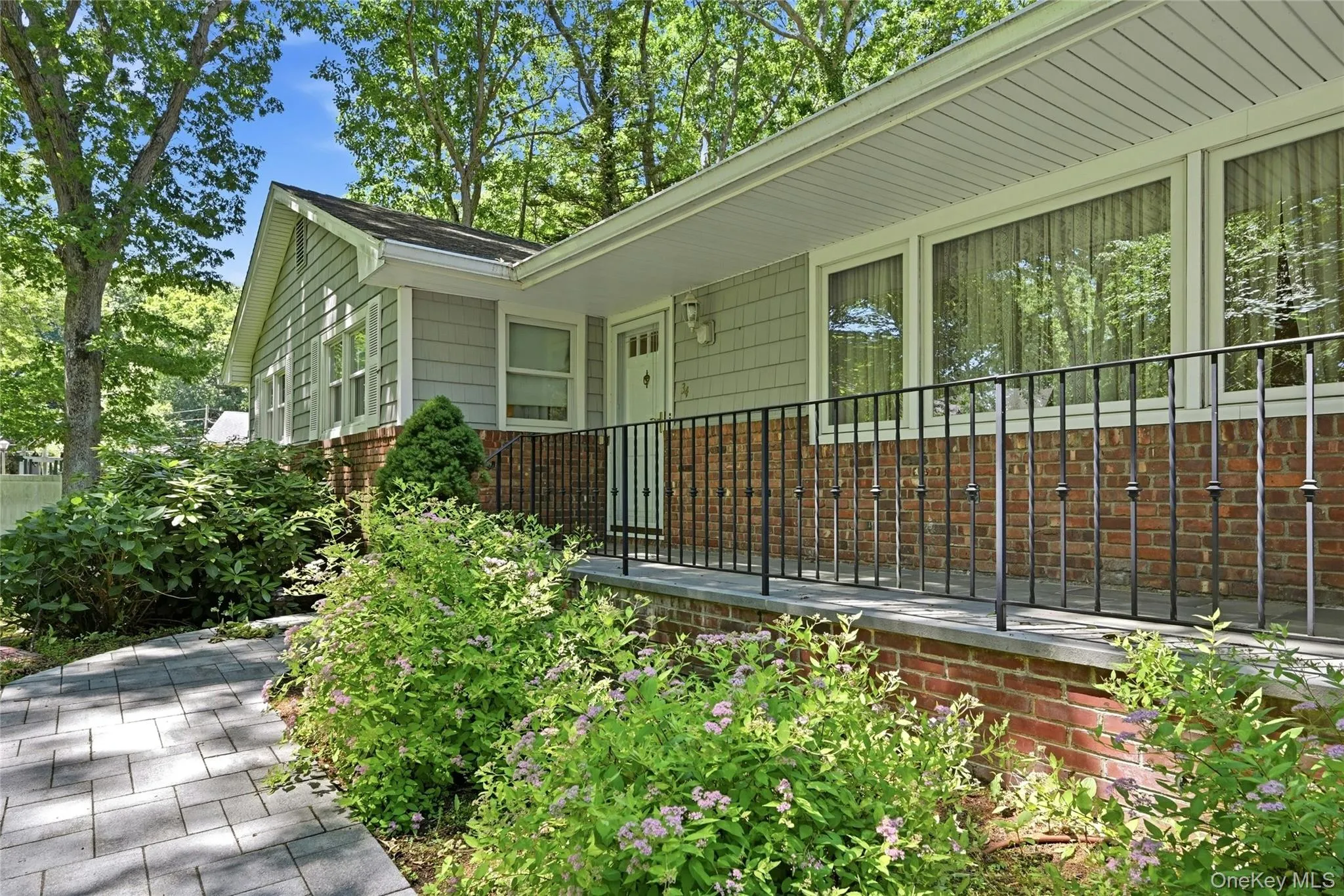 34 Bolan Drive, Huntington, NY, 3 Bedrooms Bedrooms, 7 Rooms Rooms,2 BathroomsBathrooms,Residential,For Rent,Bolan,0,1009756 34 Bolan Drive, Huntington, NY, 3 Bedrooms Bedrooms, 7 Rooms Rooms,2 BathroomsBathrooms,Residential,For Rent,Bolan,0,1009756