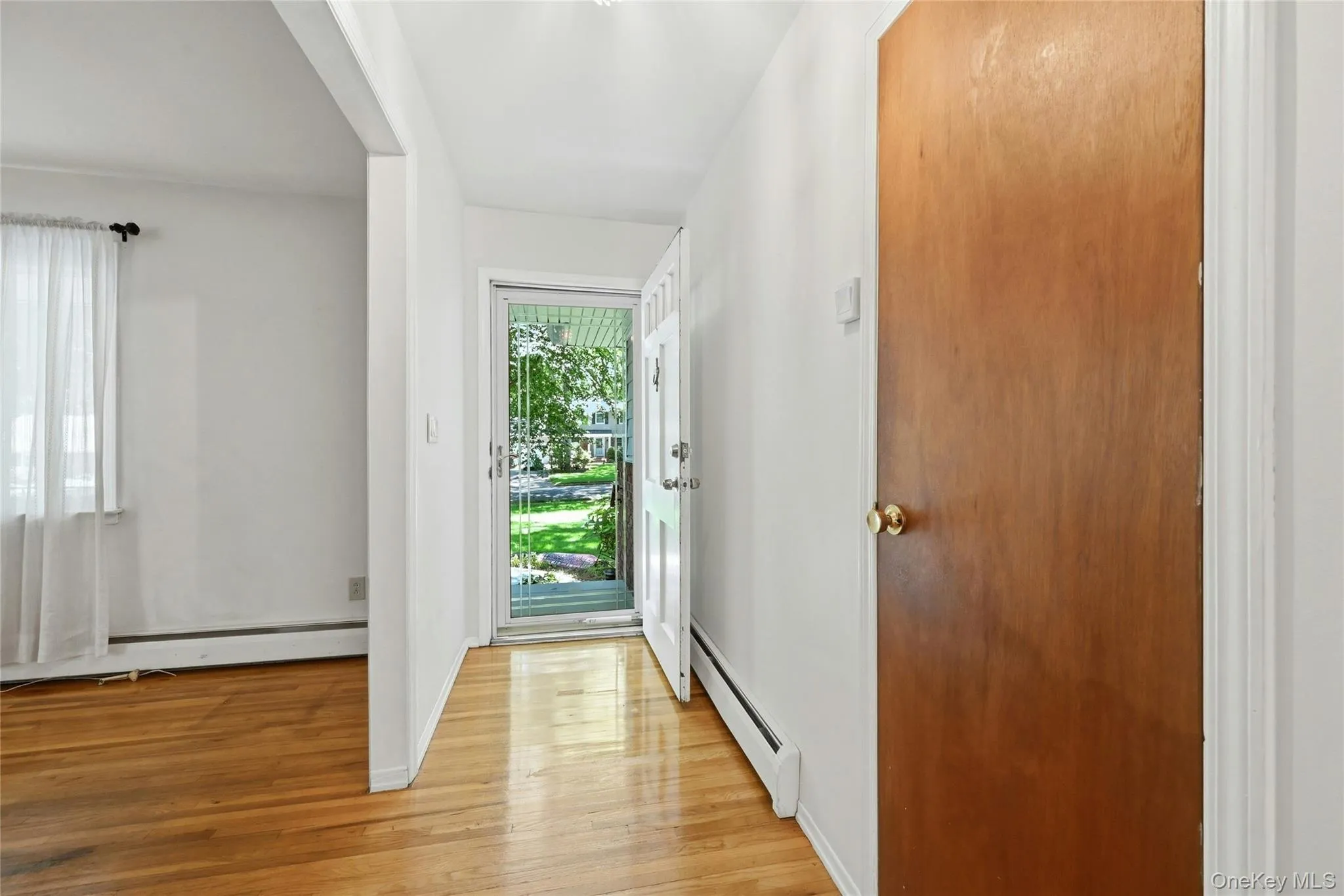 34 Bolan Drive, Huntington, NY, 3 Bedrooms Bedrooms, 7 Rooms Rooms,2 BathroomsBathrooms,Residential,For Rent,Bolan,0,1009756 34 Bolan Drive, Huntington, NY, 3 Bedrooms Bedrooms, 7 Rooms Rooms,2 BathroomsBathrooms,Residential,For Rent,Bolan,0,1009756