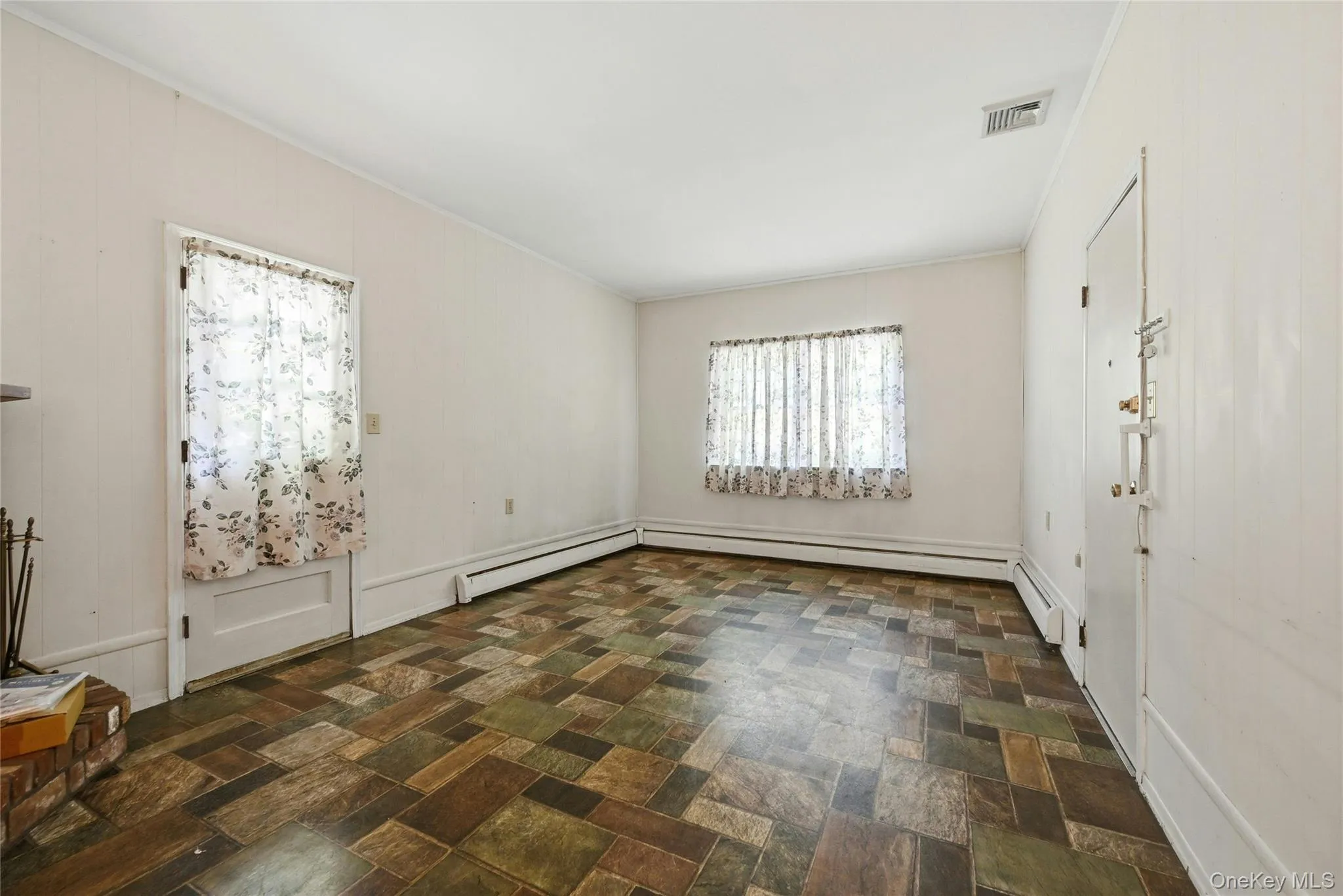 34 Bolan Drive, Huntington, NY, 3 Bedrooms Bedrooms, 7 Rooms Rooms,2 BathroomsBathrooms,Residential,For Rent,Bolan,0,1009756 34 Bolan Drive, Huntington, NY, 3 Bedrooms Bedrooms, 7 Rooms Rooms,2 BathroomsBathrooms,Residential,For Rent,Bolan,0,1009756
