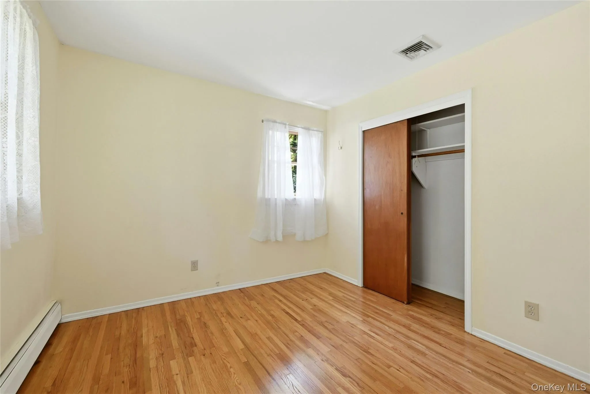 34 Bolan Drive, Huntington, NY, 3 Bedrooms Bedrooms, 7 Rooms Rooms,2 BathroomsBathrooms,Residential,For Rent,Bolan,0,1009756 34 Bolan Drive, Huntington, NY, 3 Bedrooms Bedrooms, 7 Rooms Rooms,2 BathroomsBathrooms,Residential,For Rent,Bolan,0,1009756