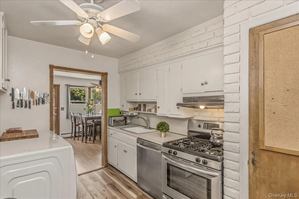 111 Birch Lane, Hempstead, NY, 4 Bedrooms Bedrooms, 8 Rooms Rooms,1 BathroomBathrooms,Residential,For Rent,Birch,0,1009763 111 Birch Lane, Hempstead, NY, 4 Bedrooms Bedrooms, 8 Rooms Rooms,1 BathroomBathrooms,Residential,For Rent,Birch,0,1009763