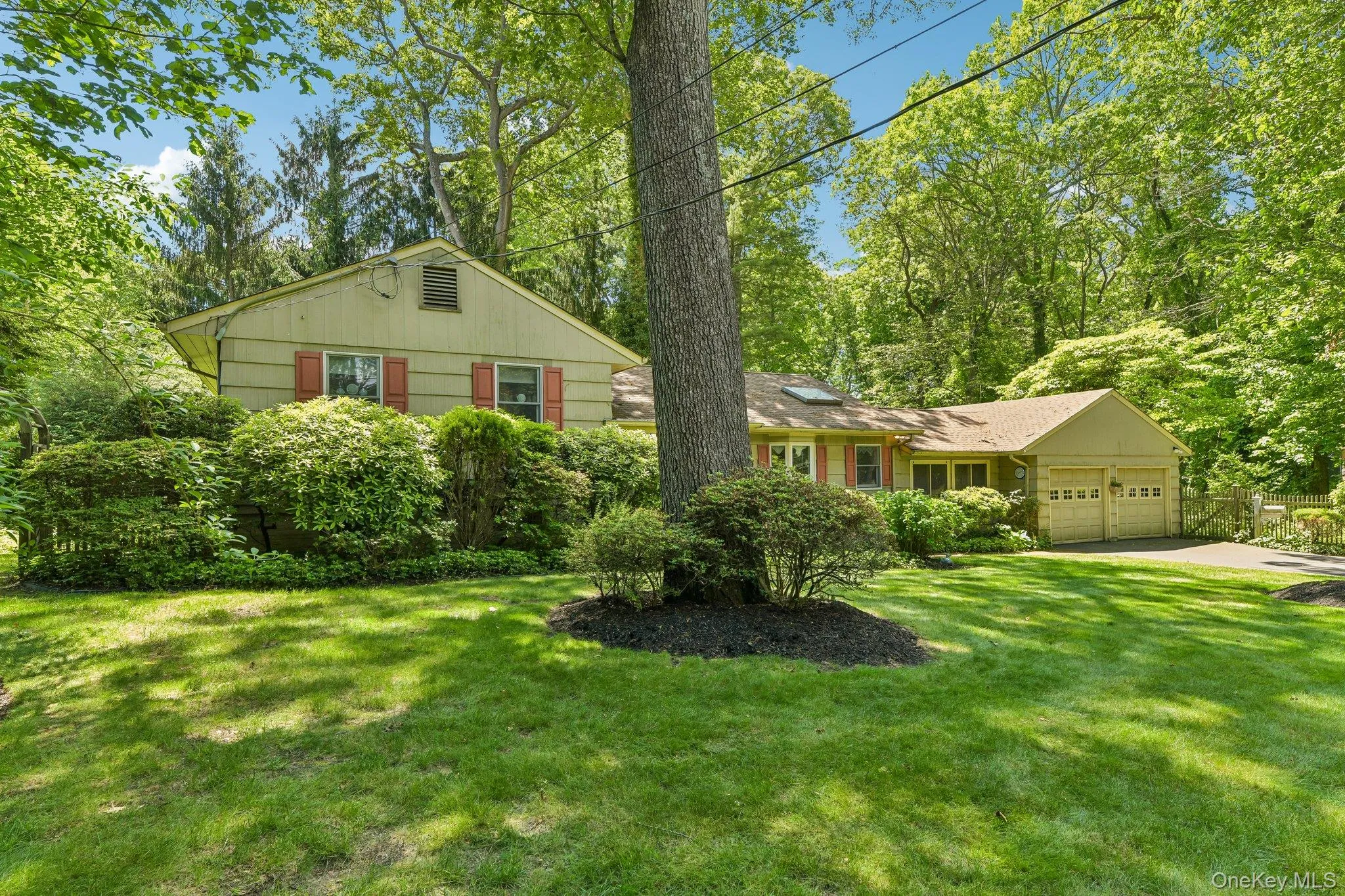 47 Mayfair Drive, Huntington, NY, 3 Bedrooms Bedrooms, 7 Rooms Rooms,2 BathroomsBathrooms,Residential,For Rent,Mayfair,0,KEY1009768 47 Mayfair Drive, Huntington, NY, 3 Bedrooms Bedrooms, 7 Rooms Rooms,2 BathroomsBathrooms,Residential,For Rent,Mayfair,0,KEY1009768