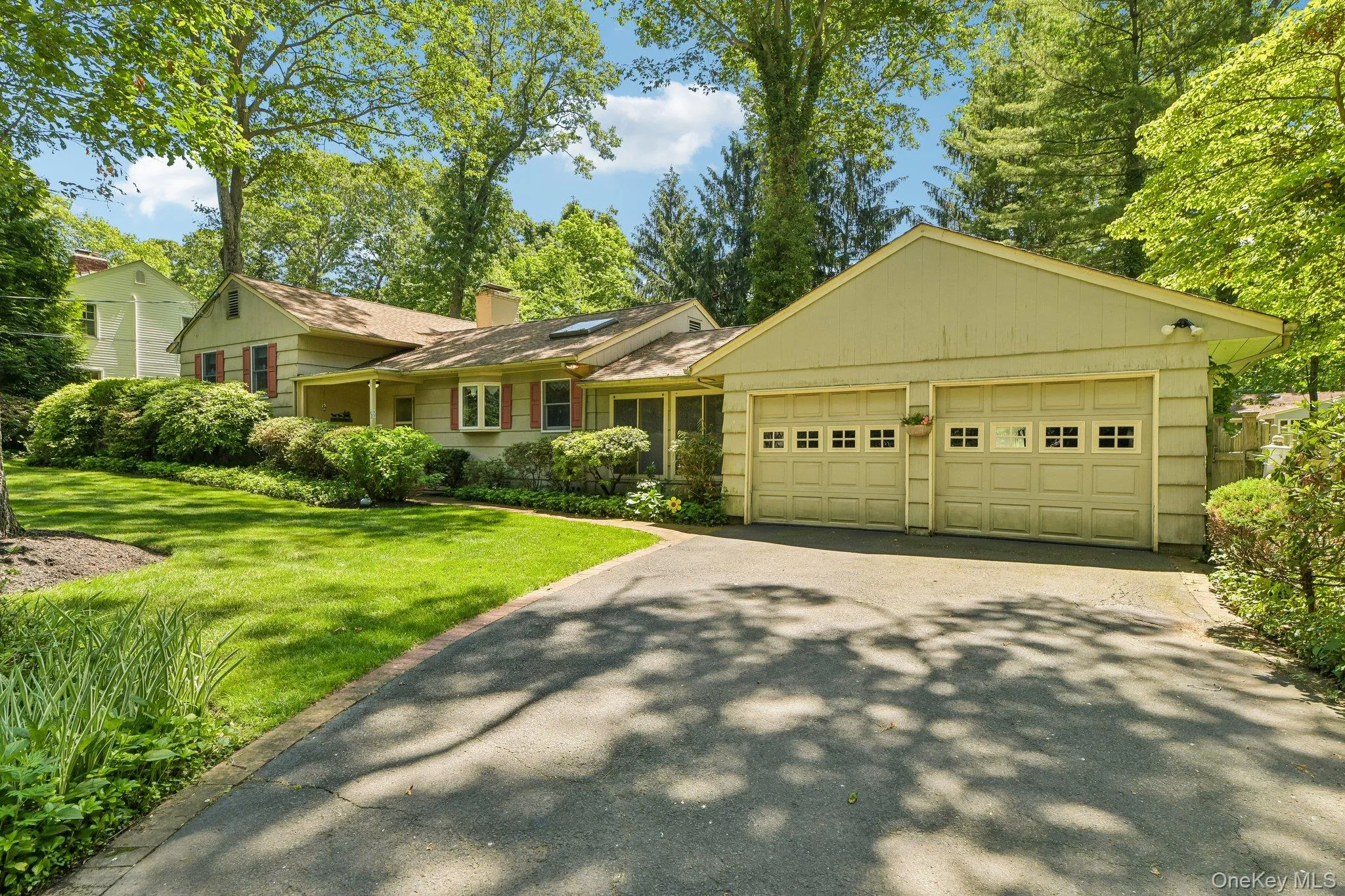 47 Mayfair Drive, Huntington, NY, 3 Bedrooms Bedrooms, 7 Rooms Rooms,2 BathroomsBathrooms,Residential,For Rent,Mayfair,0,KEY1009768 47 Mayfair Drive, Huntington, NY, 3 Bedrooms Bedrooms, 7 Rooms Rooms,2 BathroomsBathrooms,Residential,For Rent,Mayfair,0,KEY1009768