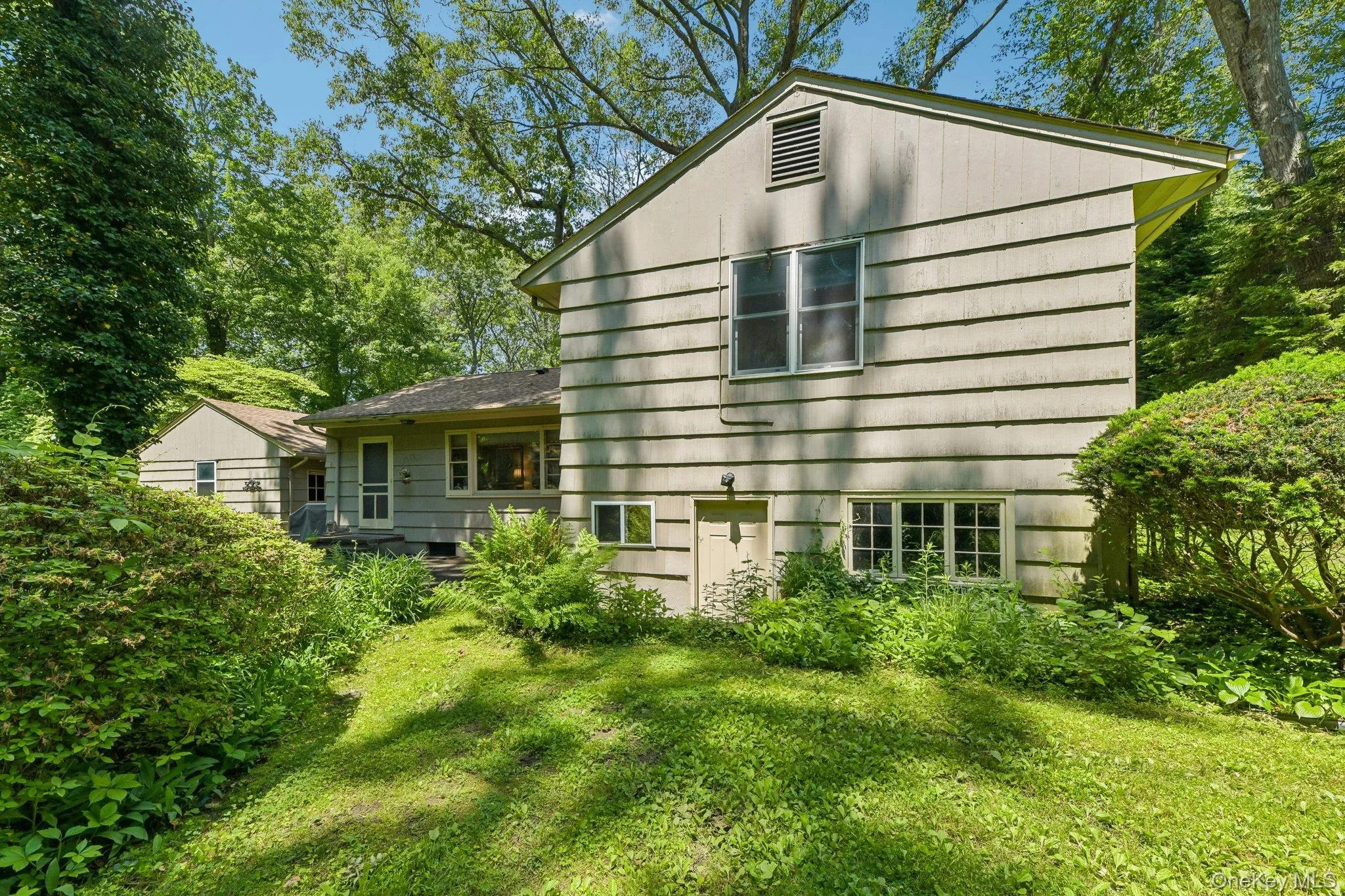 47 Mayfair Drive, Huntington, NY, 3 Bedrooms Bedrooms, 7 Rooms Rooms,2 BathroomsBathrooms,Residential,For Rent,Mayfair,0,KEY1009768 47 Mayfair Drive, Huntington, NY, 3 Bedrooms Bedrooms, 7 Rooms Rooms,2 BathroomsBathrooms,Residential,For Rent,Mayfair,0,KEY1009768