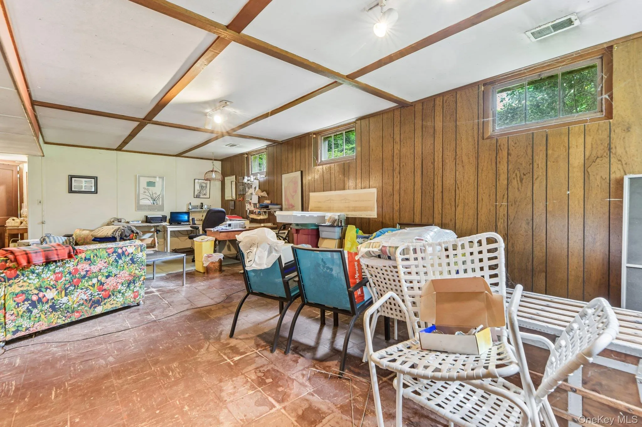47 Mayfair Drive, Huntington, NY, 3 Bedrooms Bedrooms, 7 Rooms Rooms,2 BathroomsBathrooms,Residential,For Rent,Mayfair,0,KEY1009768 47 Mayfair Drive, Huntington, NY, 3 Bedrooms Bedrooms, 7 Rooms Rooms,2 BathroomsBathrooms,Residential,For Rent,Mayfair,0,KEY1009768