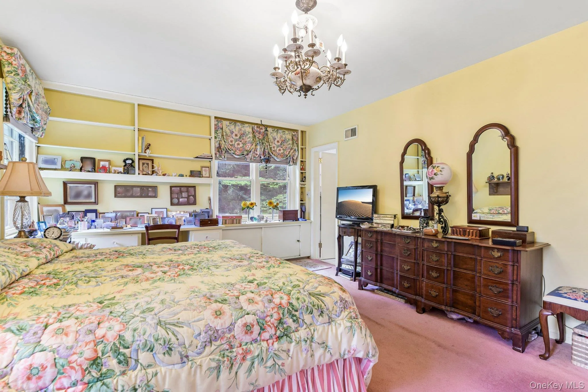 47 Mayfair Drive, Huntington, NY, 3 Bedrooms Bedrooms, 7 Rooms Rooms,2 BathroomsBathrooms,Residential,For Rent,Mayfair,0,KEY1009768 47 Mayfair Drive, Huntington, NY, 3 Bedrooms Bedrooms, 7 Rooms Rooms,2 BathroomsBathrooms,Residential,For Rent,Mayfair,0,KEY1009768
