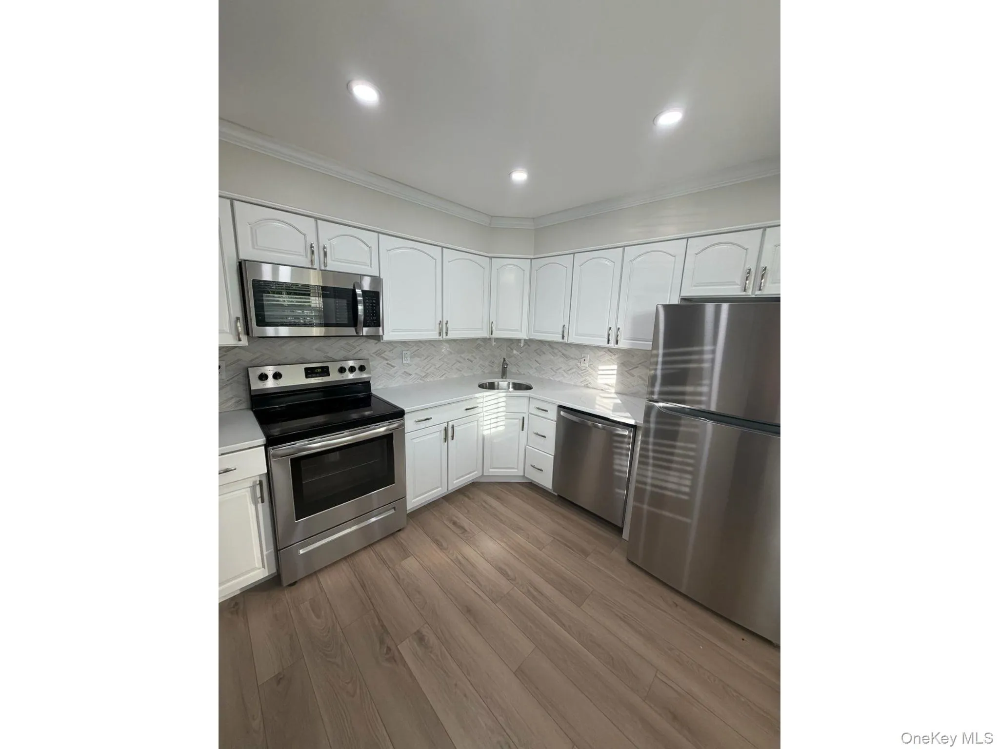 104 Millard Avenue, Babylon, NY, 1 Bedroom Bedrooms, 4 Rooms Rooms,1 BathroomBathrooms,Residential,For Rent,Millard,0,1009769 104 Millard Avenue, Babylon, NY, 1 Bedroom Bedrooms, 4 Rooms Rooms,1 BathroomBathrooms,Residential,For Rent,Millard,0,1009769