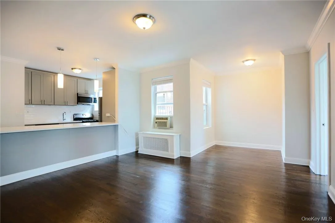 196 Martine Avenue, White Plains, NY, 3 Bedrooms Bedrooms, 6 Rooms Rooms,2 BathroomsBathrooms,Residential Lease,For Rent,Martine,0,1009771 196 Martine Avenue, White Plains, NY, 3 Bedrooms Bedrooms, 6 Rooms Rooms,2 BathroomsBathrooms,Residential Lease,For Rent,Martine,0,1009771