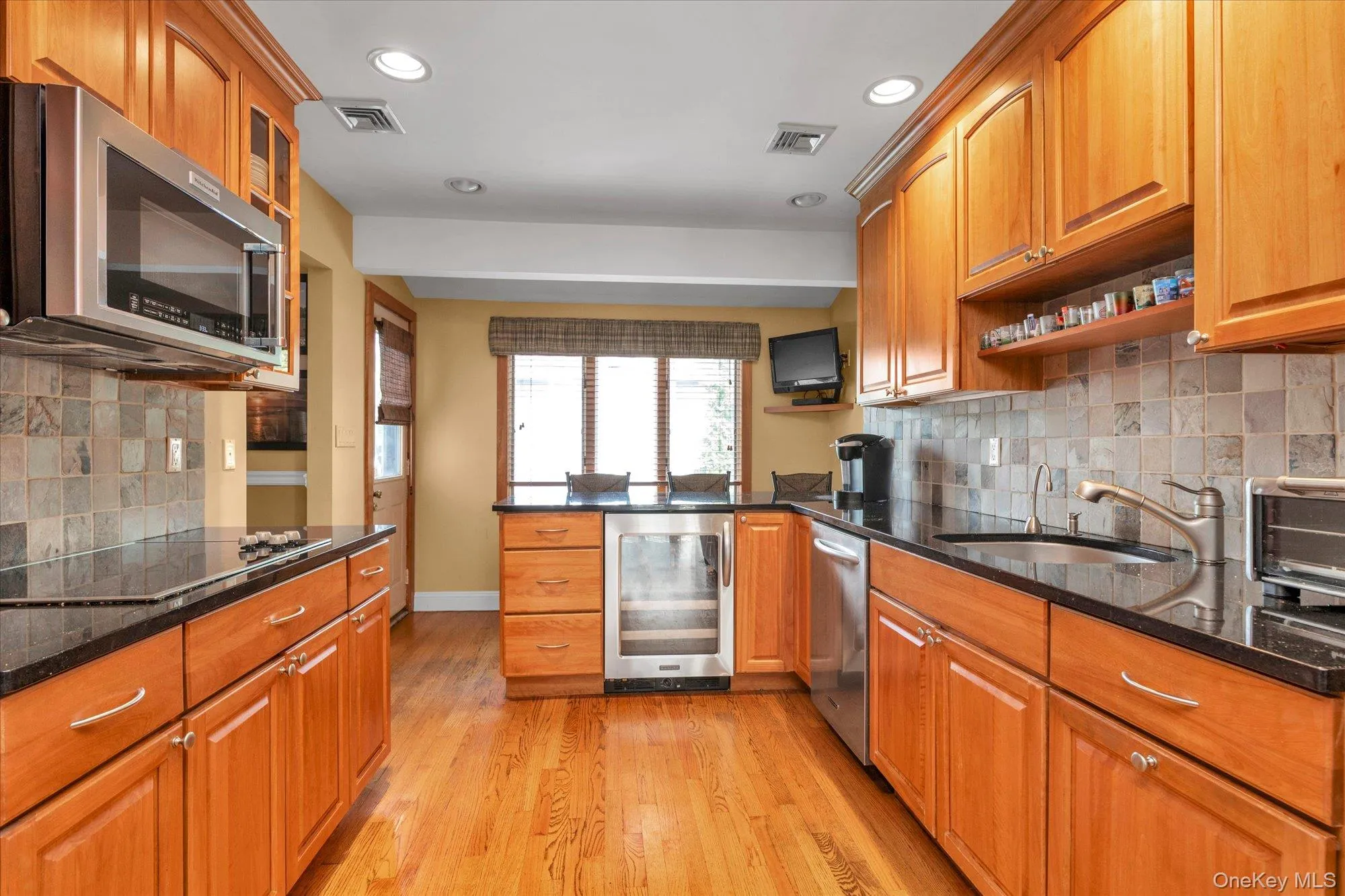 3375 Fairway Road, Hempstead, NY, 4 Bedrooms Bedrooms, 9 Rooms Rooms,2 BathroomsBathrooms,Residential,For Rent,Fairway,0,1009772 3375 Fairway Road, Hempstead, NY, 4 Bedrooms Bedrooms, 9 Rooms Rooms,2 BathroomsBathrooms,Residential,For Rent,Fairway,0,1009772