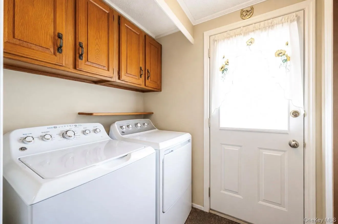 83 Knapp Road, Brookhaven, NY, 3 Bedrooms Bedrooms, 6 Rooms Rooms,1 BathroomBathrooms,Residential,For Rent,Knapp,0,1009774 83 Knapp Road, Brookhaven, NY, 3 Bedrooms Bedrooms, 6 Rooms Rooms,1 BathroomBathrooms,Residential,For Rent,Knapp,0,1009774
