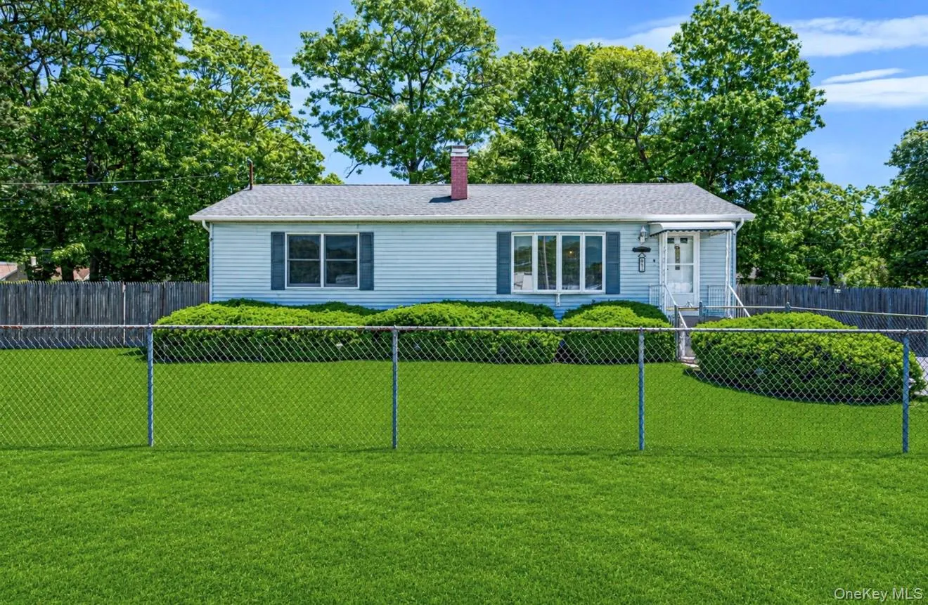 83 Knapp Road, Brookhaven, NY, 3 Bedrooms Bedrooms, 6 Rooms Rooms,1 BathroomBathrooms,Residential,For Rent,Knapp,0,1009774 83 Knapp Road, Brookhaven, NY, 3 Bedrooms Bedrooms, 6 Rooms Rooms,1 BathroomBathrooms,Residential,For Rent,Knapp,0,1009774