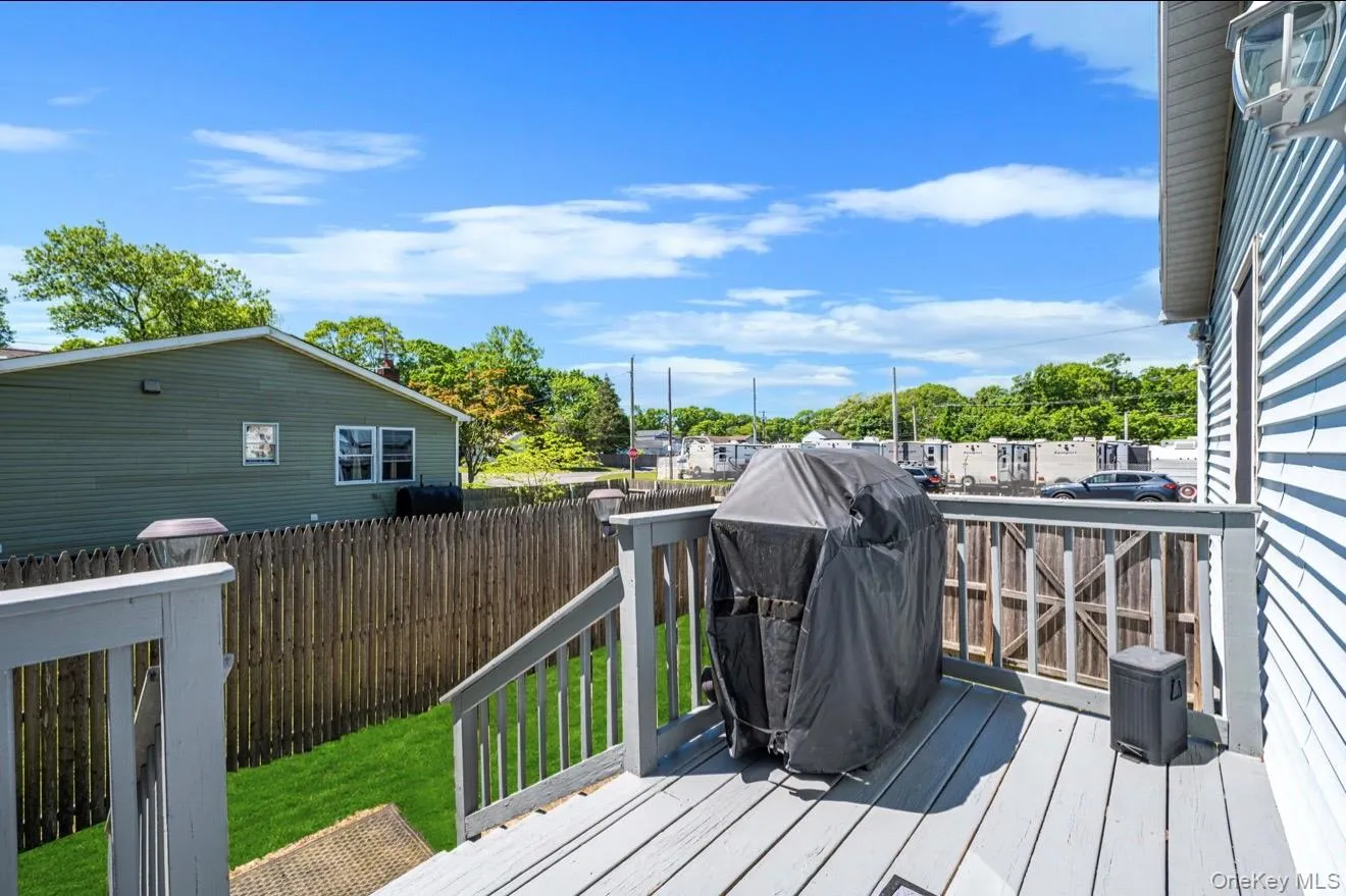 83 Knapp Road, Brookhaven, NY, 3 Bedrooms Bedrooms, 6 Rooms Rooms,1 BathroomBathrooms,Residential,For Rent,Knapp,0,1009774 83 Knapp Road, Brookhaven, NY, 3 Bedrooms Bedrooms, 6 Rooms Rooms,1 BathroomBathrooms,Residential,For Rent,Knapp,0,1009774