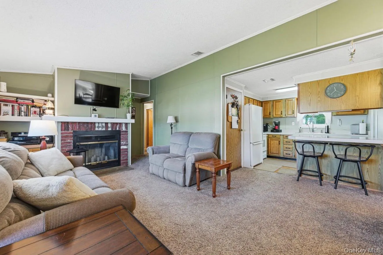 83 Knapp Road, Brookhaven, NY, 3 Bedrooms Bedrooms, 6 Rooms Rooms,1 BathroomBathrooms,Residential,For Rent,Knapp,0,1009774 83 Knapp Road, Brookhaven, NY, 3 Bedrooms Bedrooms, 6 Rooms Rooms,1 BathroomBathrooms,Residential,For Rent,Knapp,0,1009774