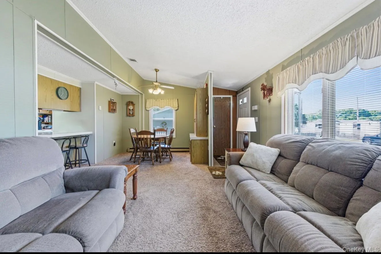 83 Knapp Road, Brookhaven, NY, 3 Bedrooms Bedrooms, 6 Rooms Rooms,1 BathroomBathrooms,Residential,For Rent,Knapp,0,1009774 83 Knapp Road, Brookhaven, NY, 3 Bedrooms Bedrooms, 6 Rooms Rooms,1 BathroomBathrooms,Residential,For Rent,Knapp,0,1009774