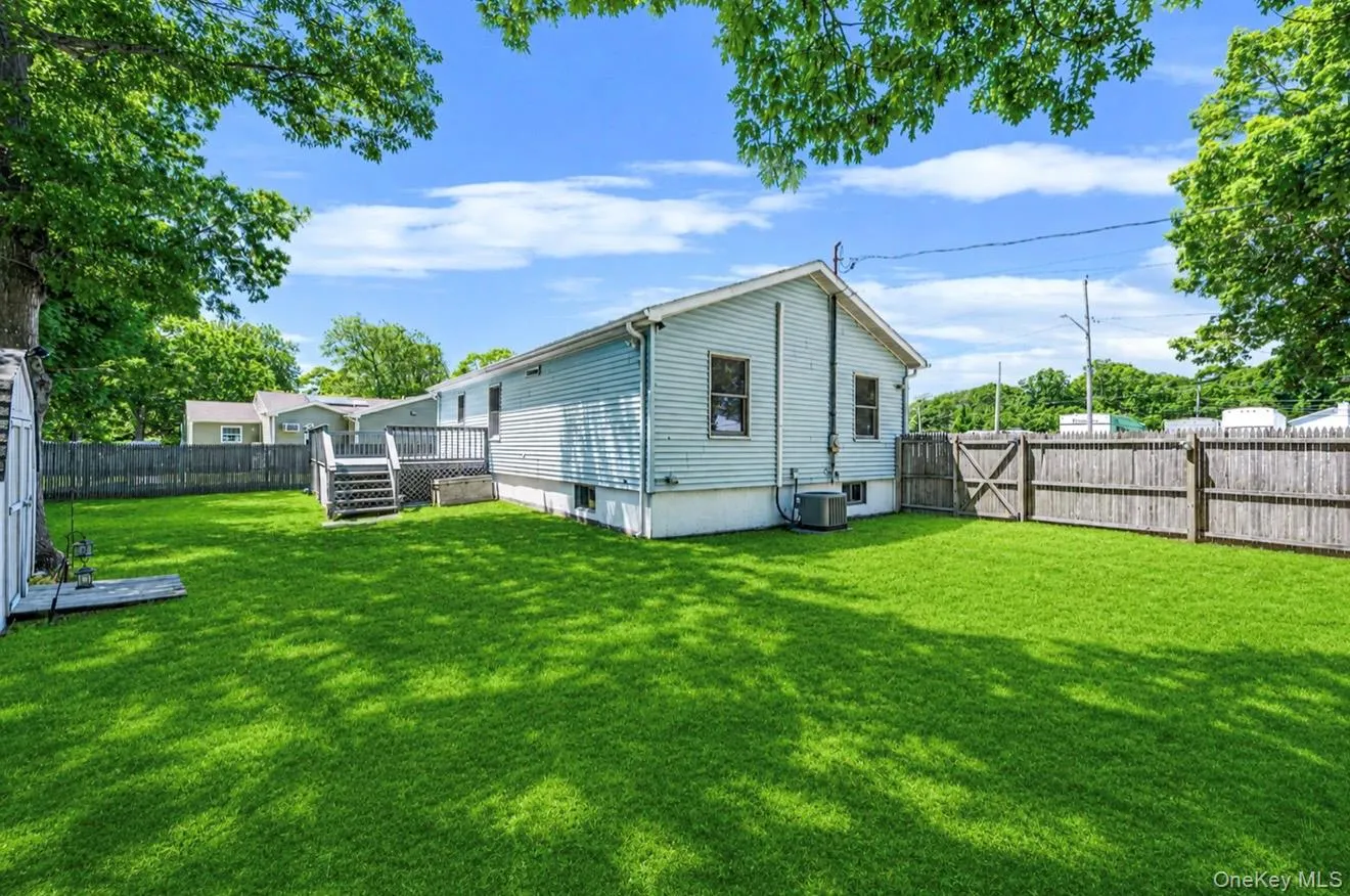 83 Knapp Road, Brookhaven, NY, 3 Bedrooms Bedrooms, 6 Rooms Rooms,1 BathroomBathrooms,Residential,For Rent,Knapp,0,1009774 83 Knapp Road, Brookhaven, NY, 3 Bedrooms Bedrooms, 6 Rooms Rooms,1 BathroomBathrooms,Residential,For Rent,Knapp,0,1009774
