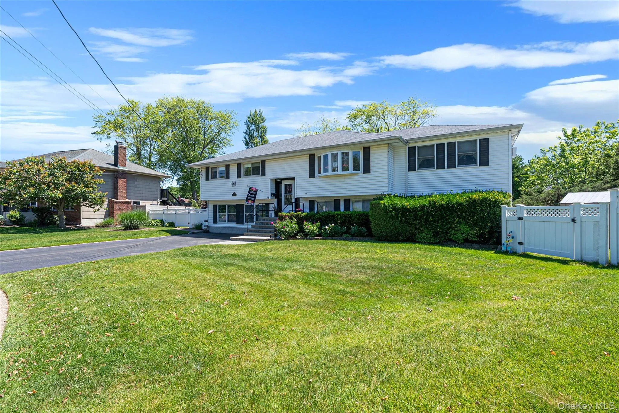 20 Rochelle Court, Babylon, NY, 5 Bedrooms Bedrooms, 10 Rooms Rooms,3 BathroomsBathrooms,Residential,For Rent,Rochelle,0,1009776 20 Rochelle Court, Babylon, NY, 5 Bedrooms Bedrooms, 10 Rooms Rooms,3 BathroomsBathrooms,Residential,For Rent,Rochelle,0,1009776