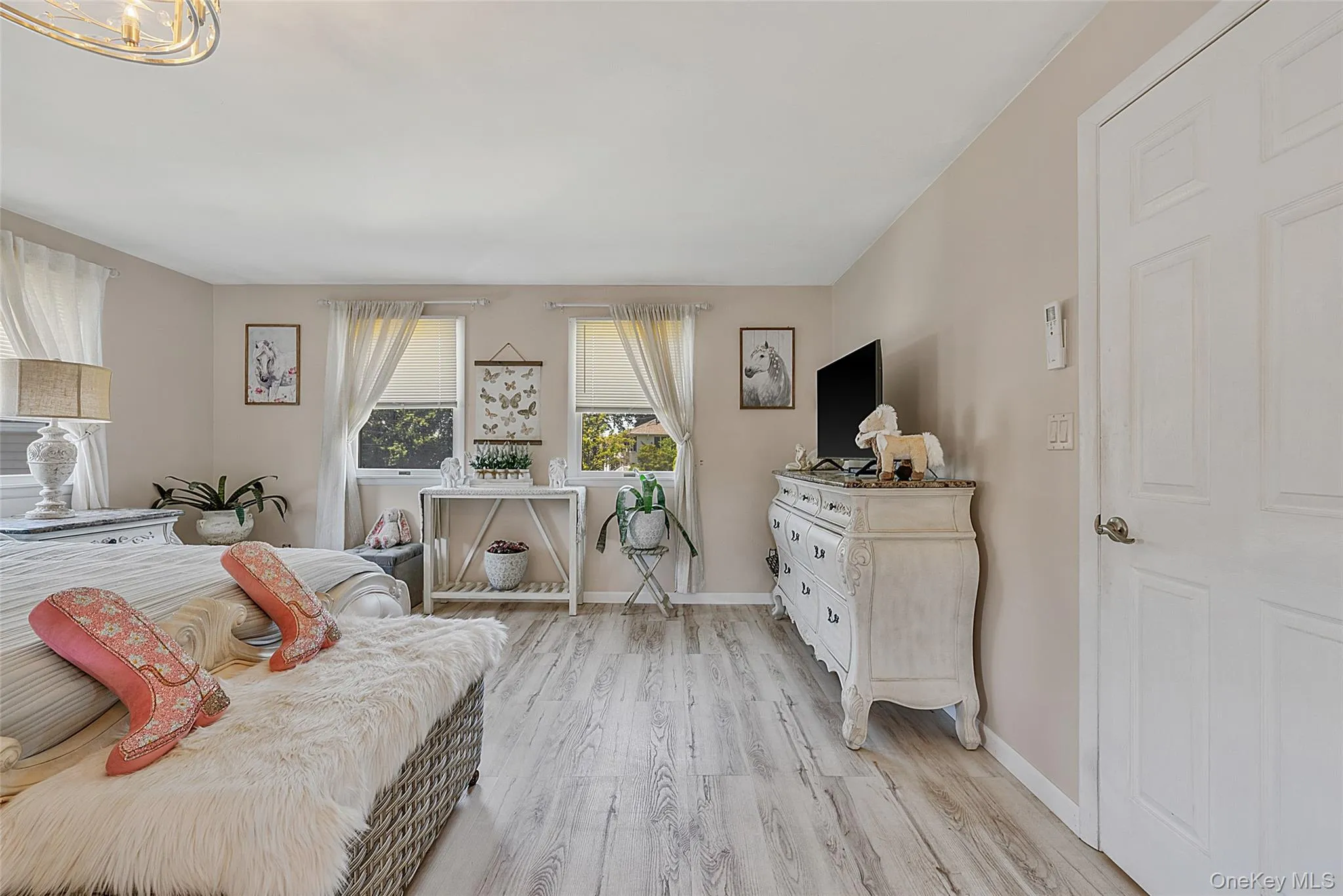 20 Rochelle Court, Babylon, NY, 5 Bedrooms Bedrooms, 10 Rooms Rooms,3 BathroomsBathrooms,Residential,For Rent,Rochelle,0,1009776 20 Rochelle Court, Babylon, NY, 5 Bedrooms Bedrooms, 10 Rooms Rooms,3 BathroomsBathrooms,Residential,For Rent,Rochelle,0,1009776