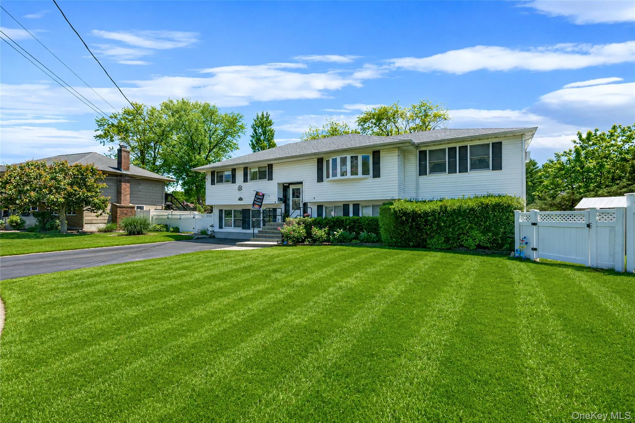 20 Rochelle Court, Babylon, NY, 5 Bedrooms Bedrooms, 10 Rooms Rooms,3 BathroomsBathrooms,Residential,For Rent,Rochelle,0,1009776 20 Rochelle Court, Babylon, NY, 5 Bedrooms Bedrooms, 10 Rooms Rooms,3 BathroomsBathrooms,Residential,For Rent,Rochelle,0,1009776